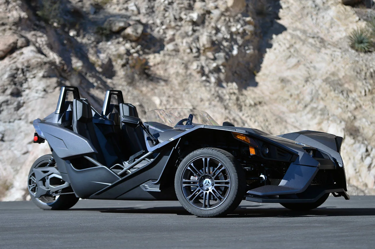 01-2015-polaris-slingshot-fr-1.jpg