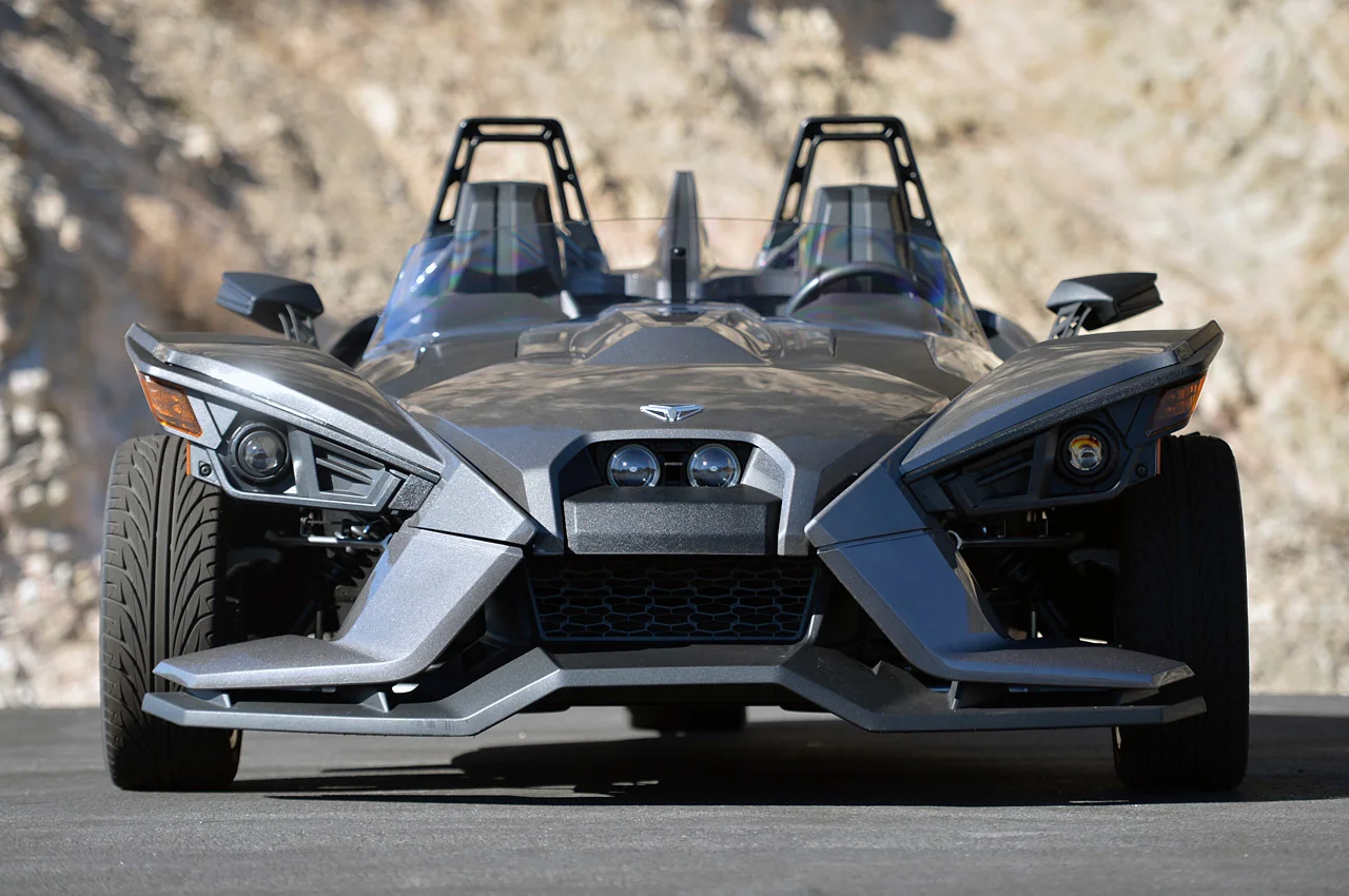 06-2015-polaris-slingshot-fr-1.jpg