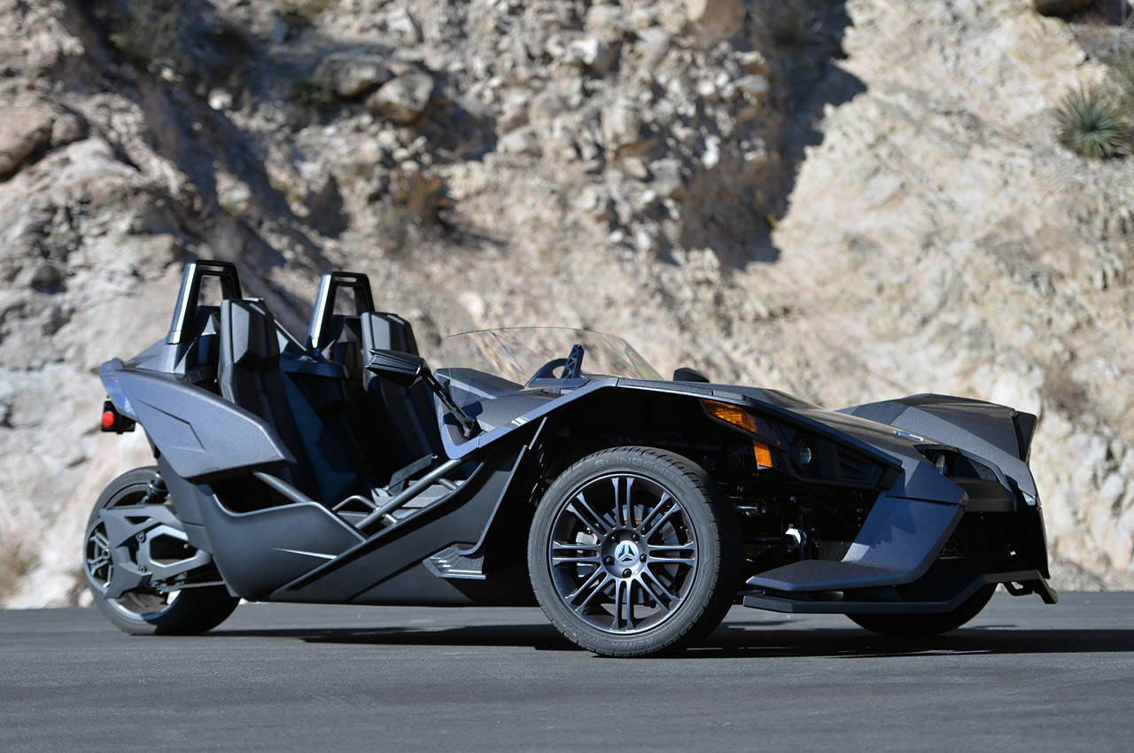 01-2015-polaris-slingshot-fr-1.jpg