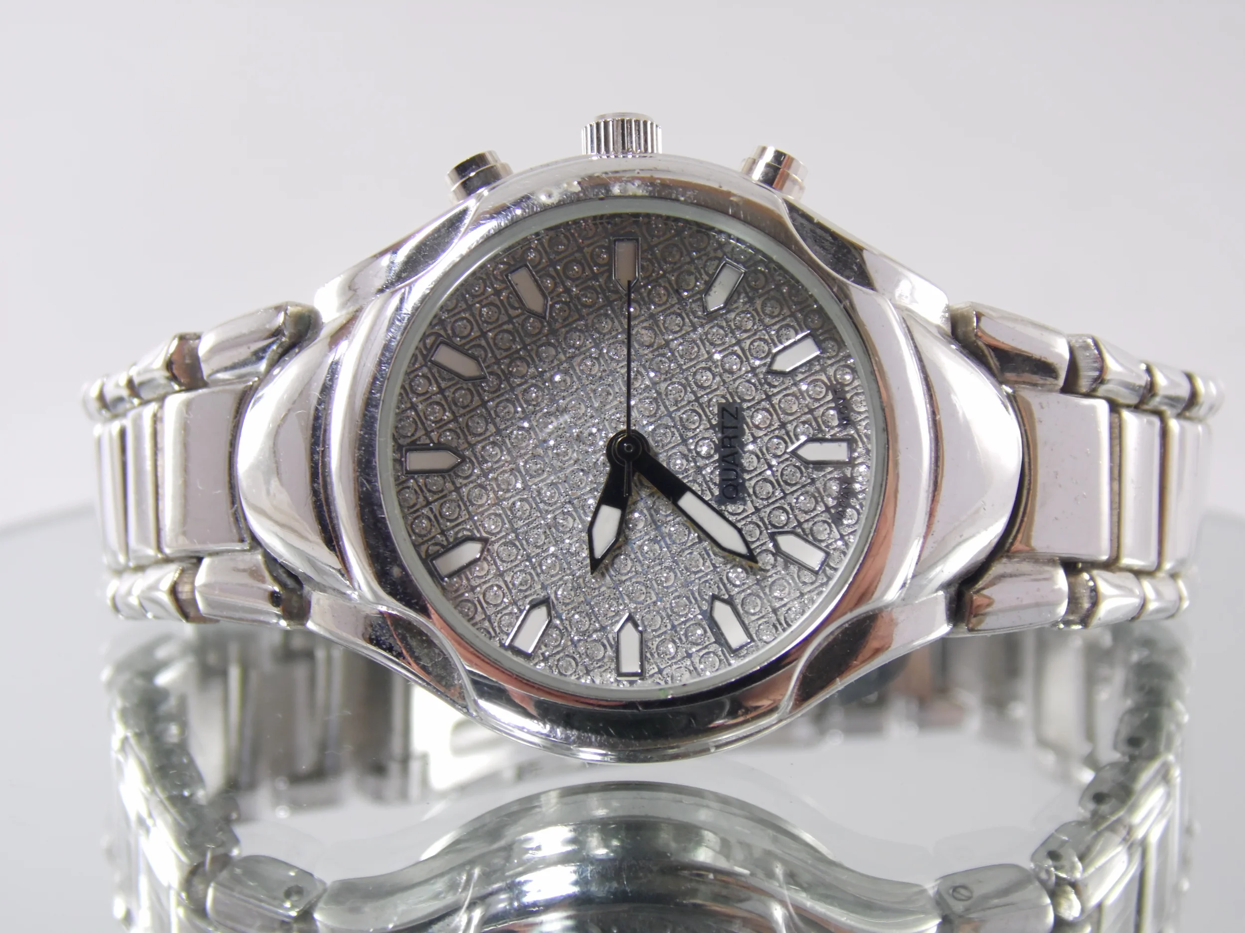Vintage Silver Tone Simulated Diamond Watch Face Adjustable Band Womens Quartz Watch