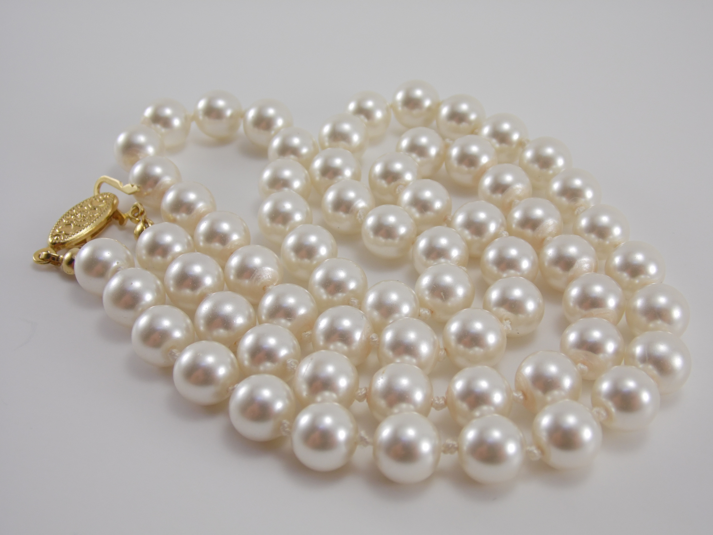 Matching Vintage Extremely High Luster Glass Faux Pearl Bracelet & 24 Inch Beaded Necklace Set