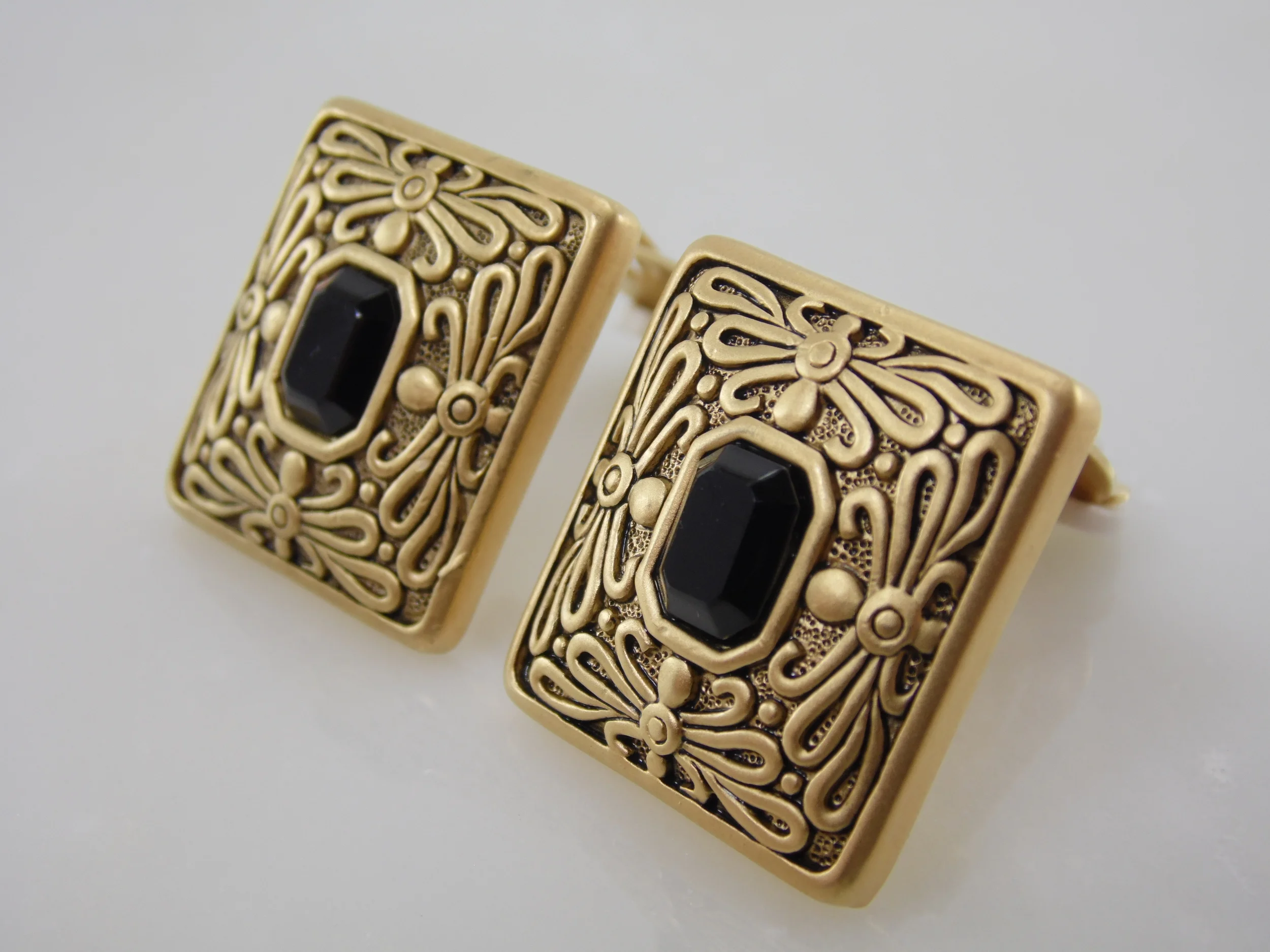 Vintage Gold Tone Filigree Black Onyx Clip On Earrings