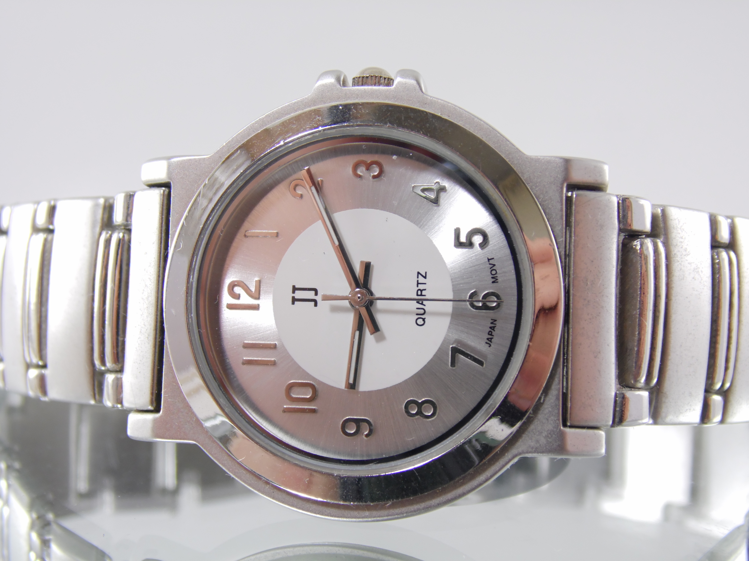 Vintage "JJ" Silver Tone Mens Quartz Wrist Watch