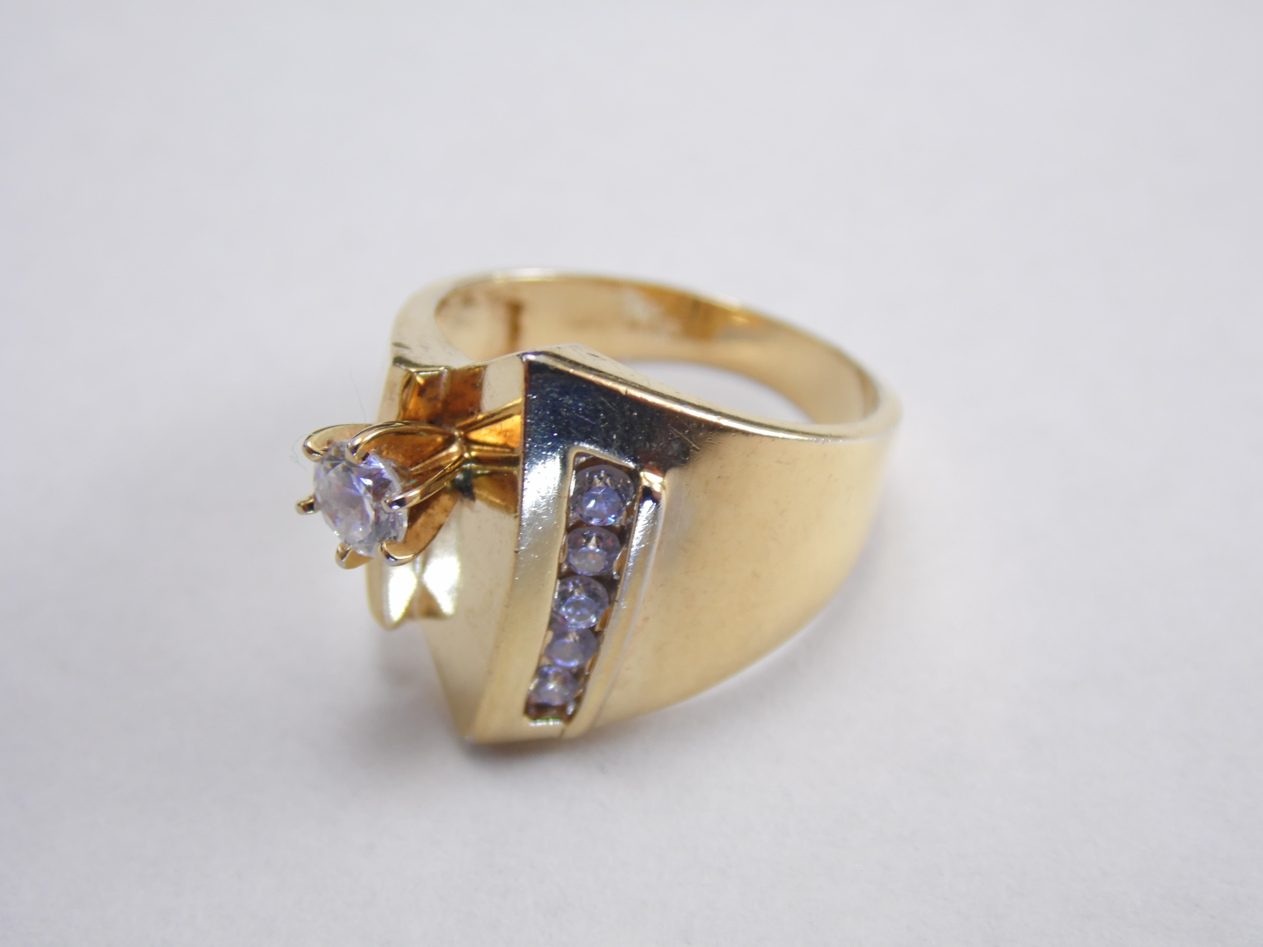 Size 5.5 Gold Tone Faux Diamond Cubic Zirconia CZ Vintage Statement Ring