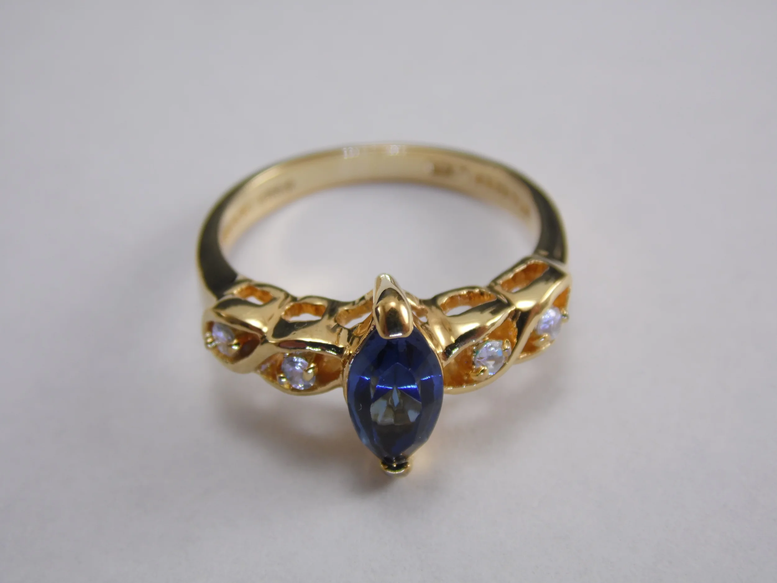 Size 9 Blue Marquise Cut Faux Sapphire & Cubic Zirconia CZ Vintage Cocktail Statement Promise Ring 1.27ct T.W