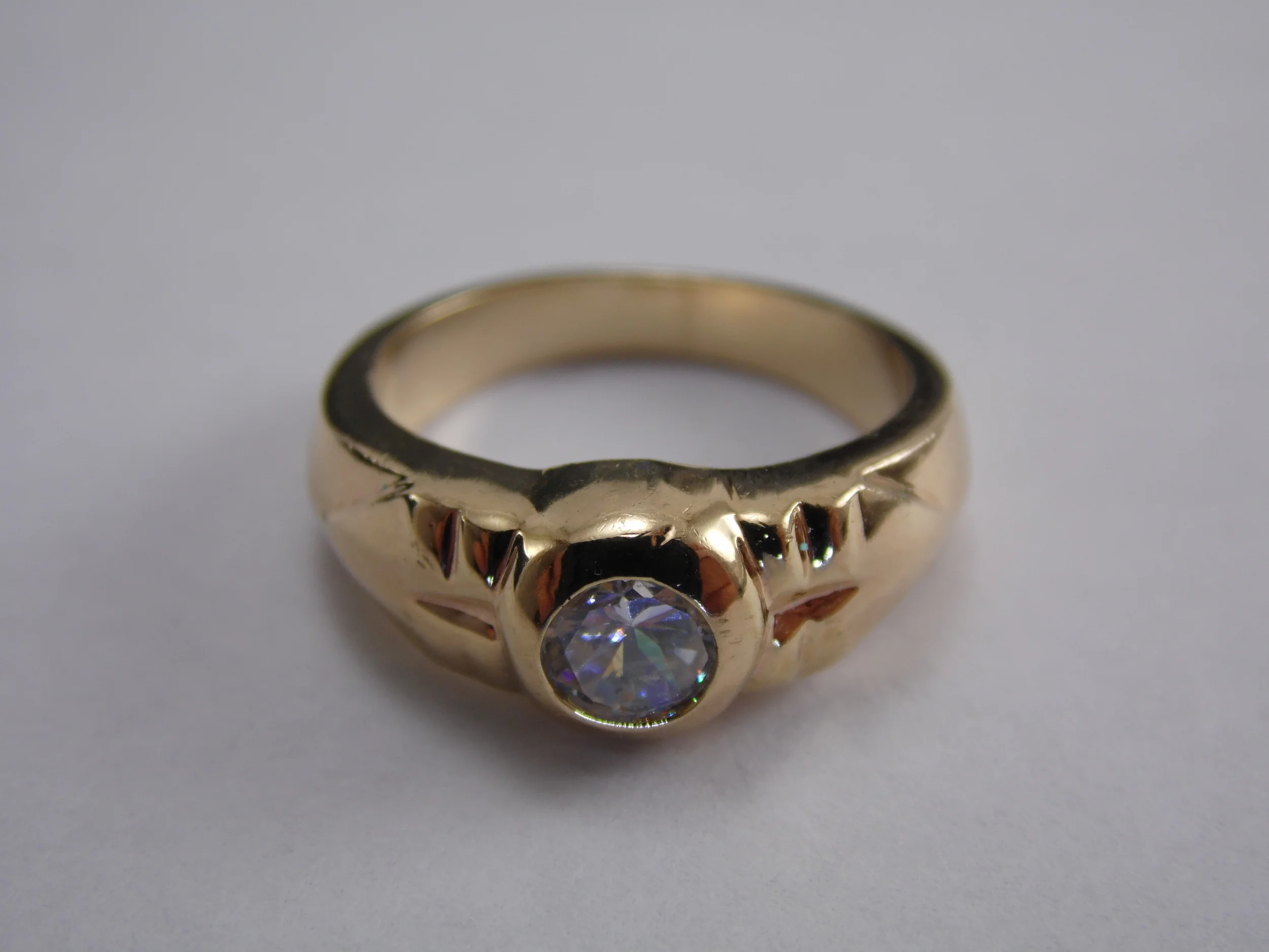Size 7 Gold Tone Bezel Set Round Cut Diamond Cubic Zirconia CZ Vintage Solitaire Statement Engagement Promise Ring