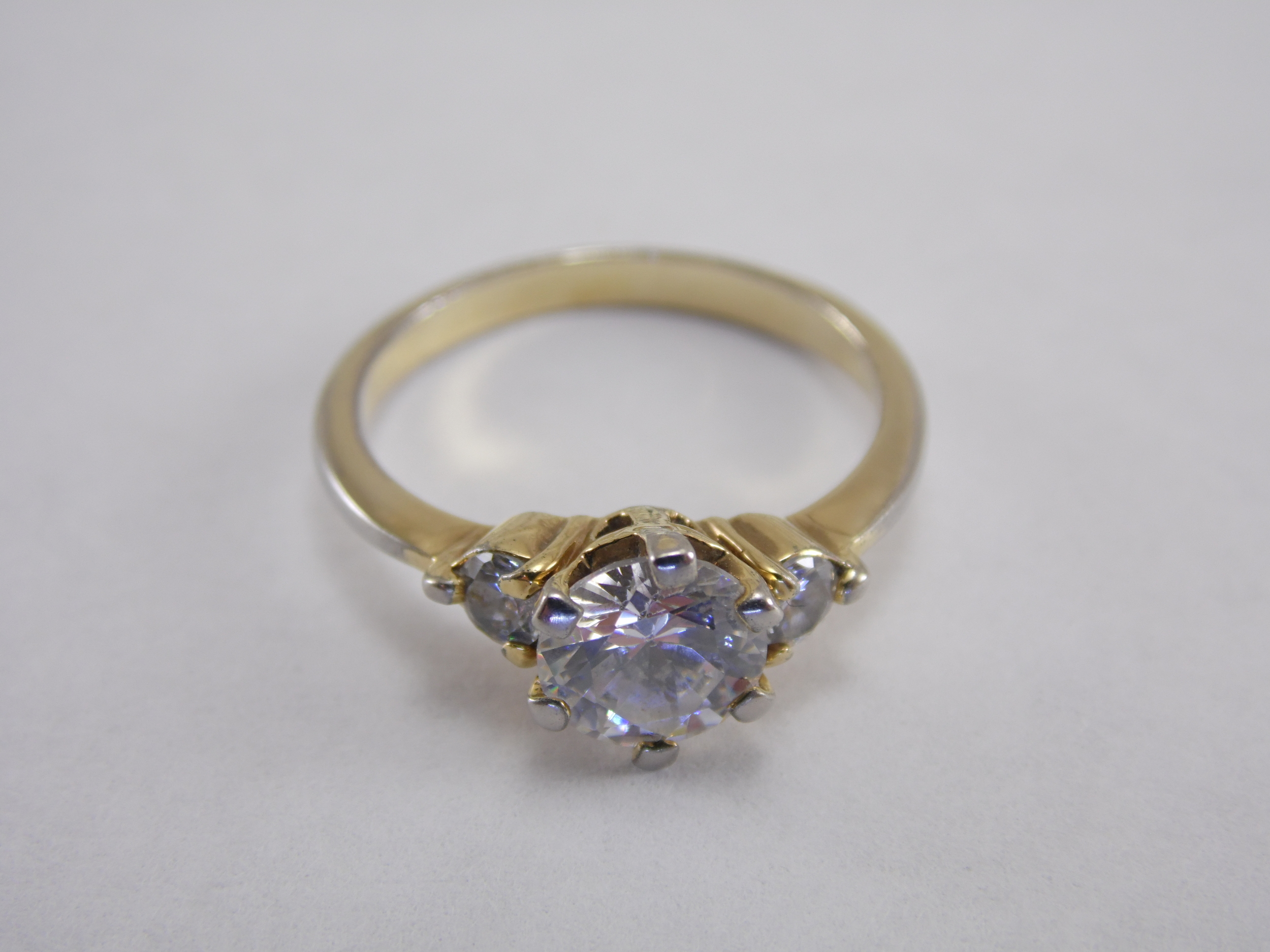 Size 8 Gold Prong Set 3 Stone Round Cut Diamond Cubic Zirconia Vintage Engagement Promise Ring 1.55ct T.W