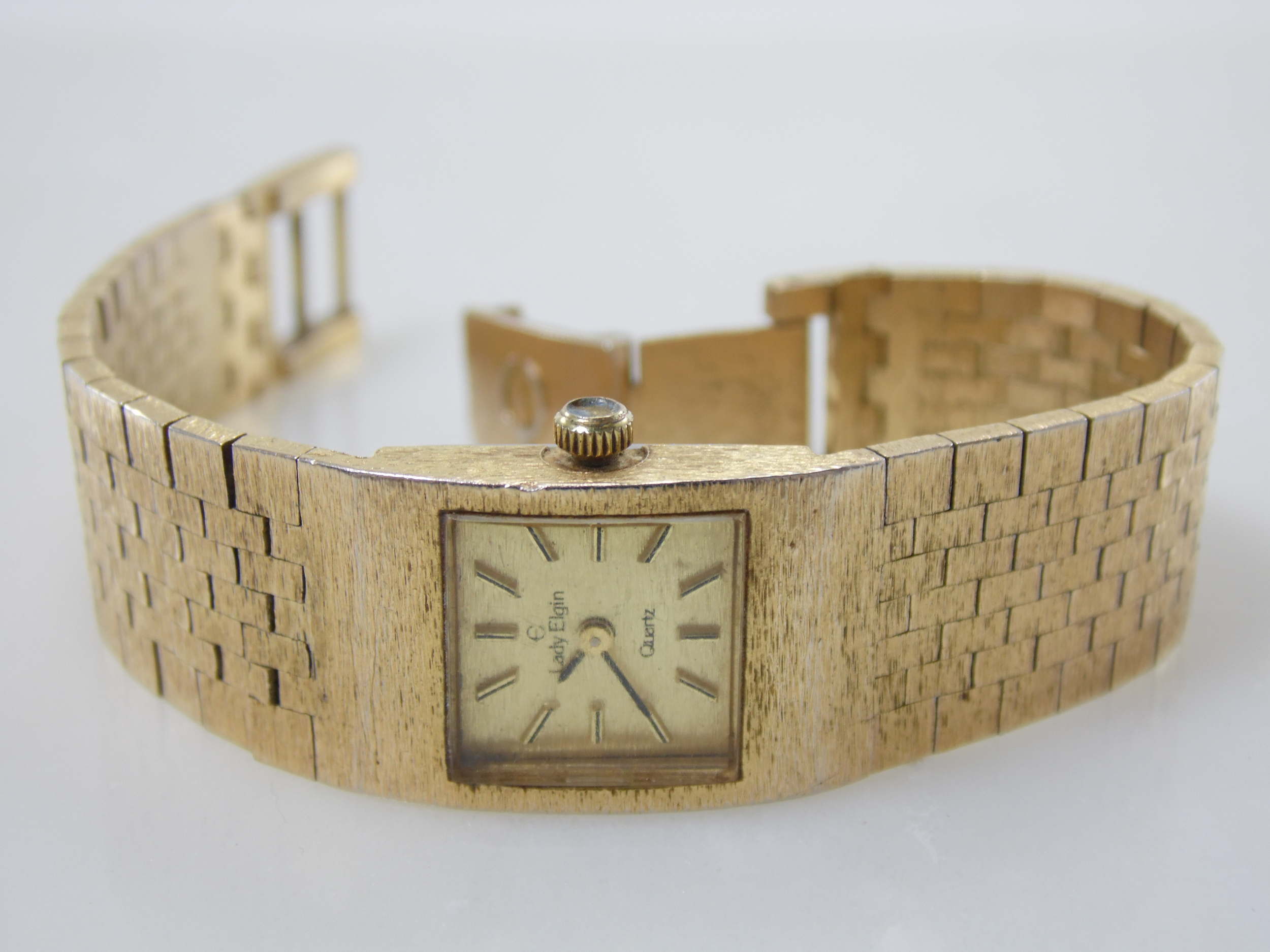 Vintage Lady Elgin Gold Tone Womens Ladies Watch 