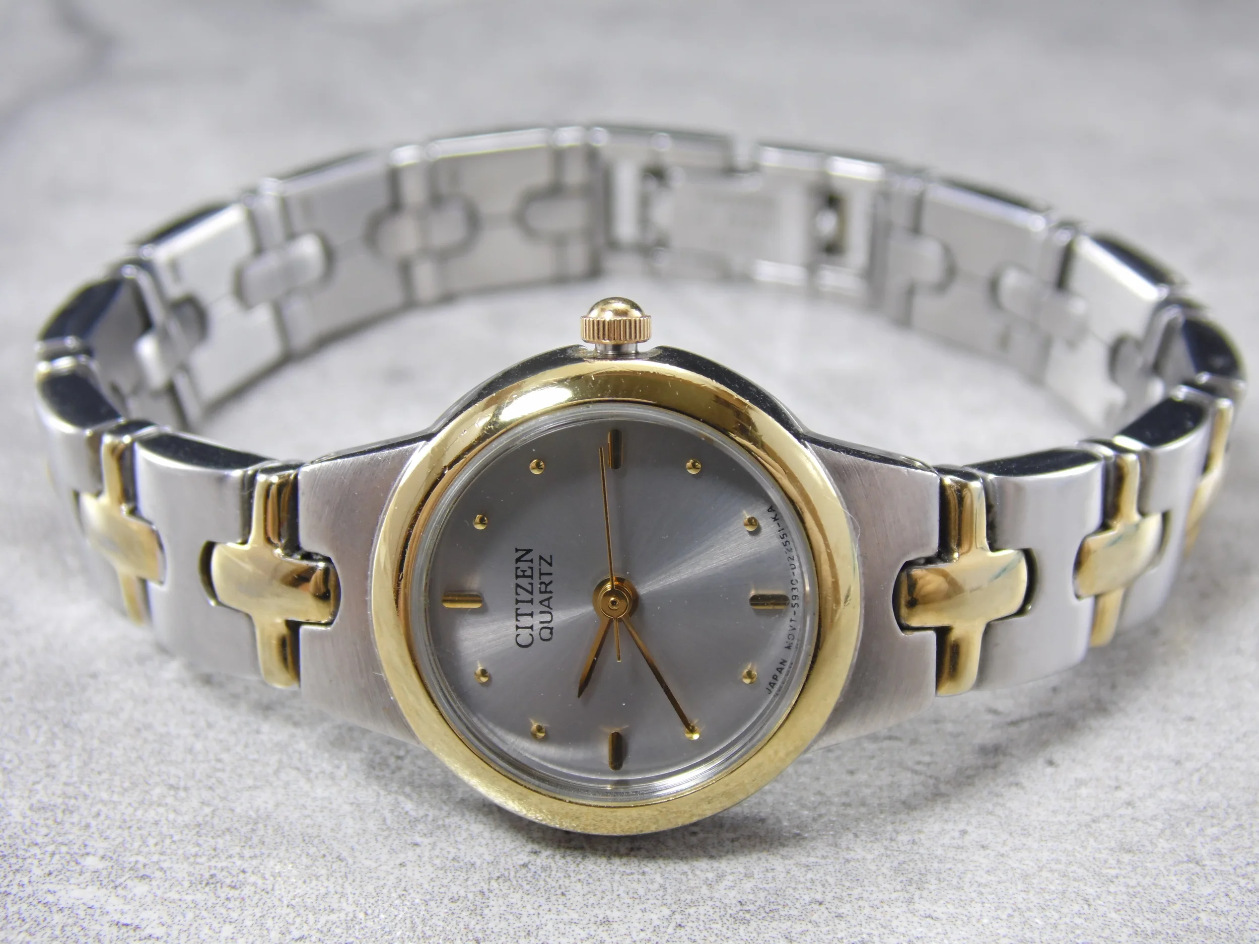 Vintage Citizen Two Tone Gold & Silver Womens Ladies Watch