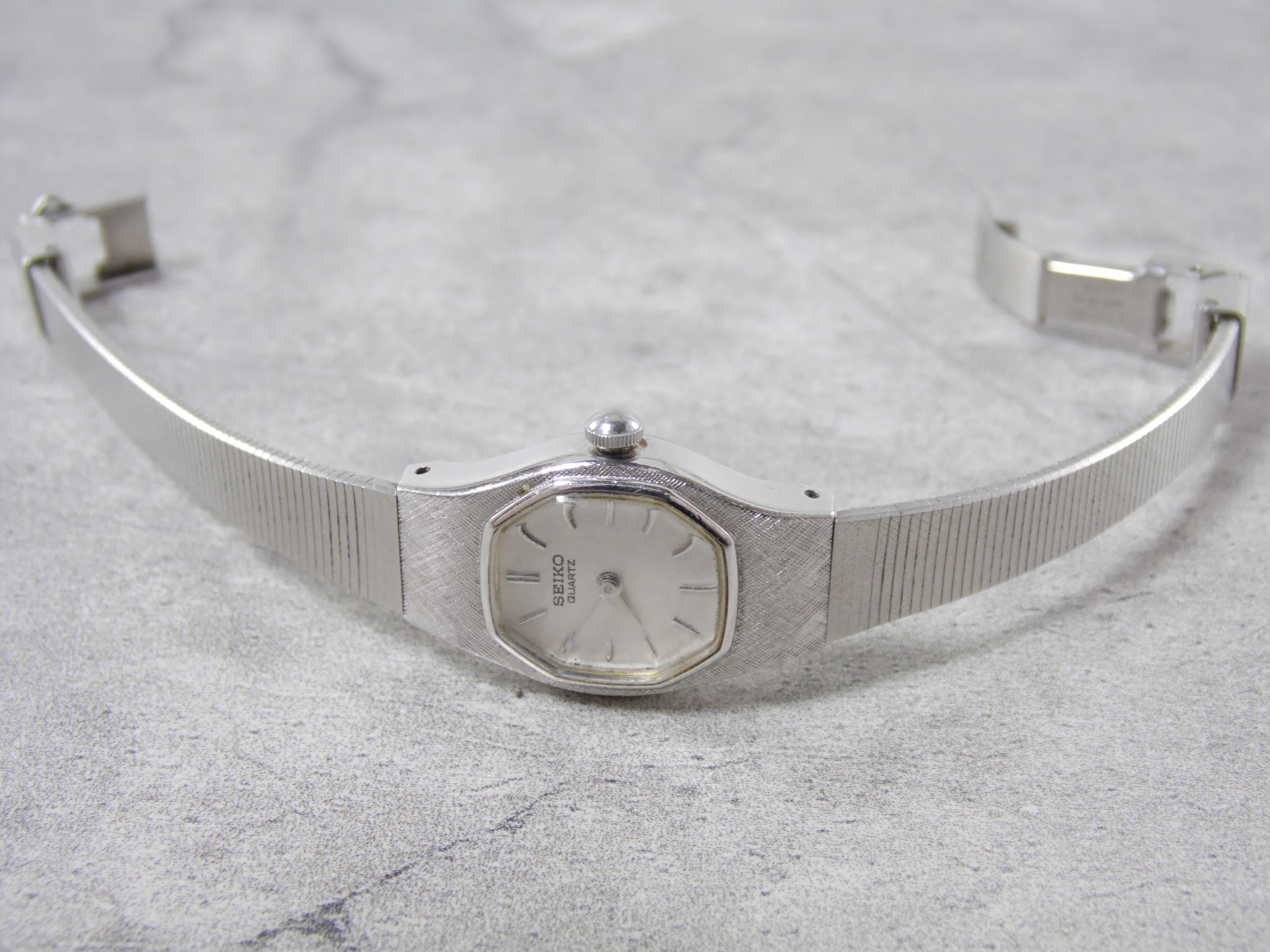 Vintage Seiko Silver-tone Stainless Steel Womens Ladies Watch