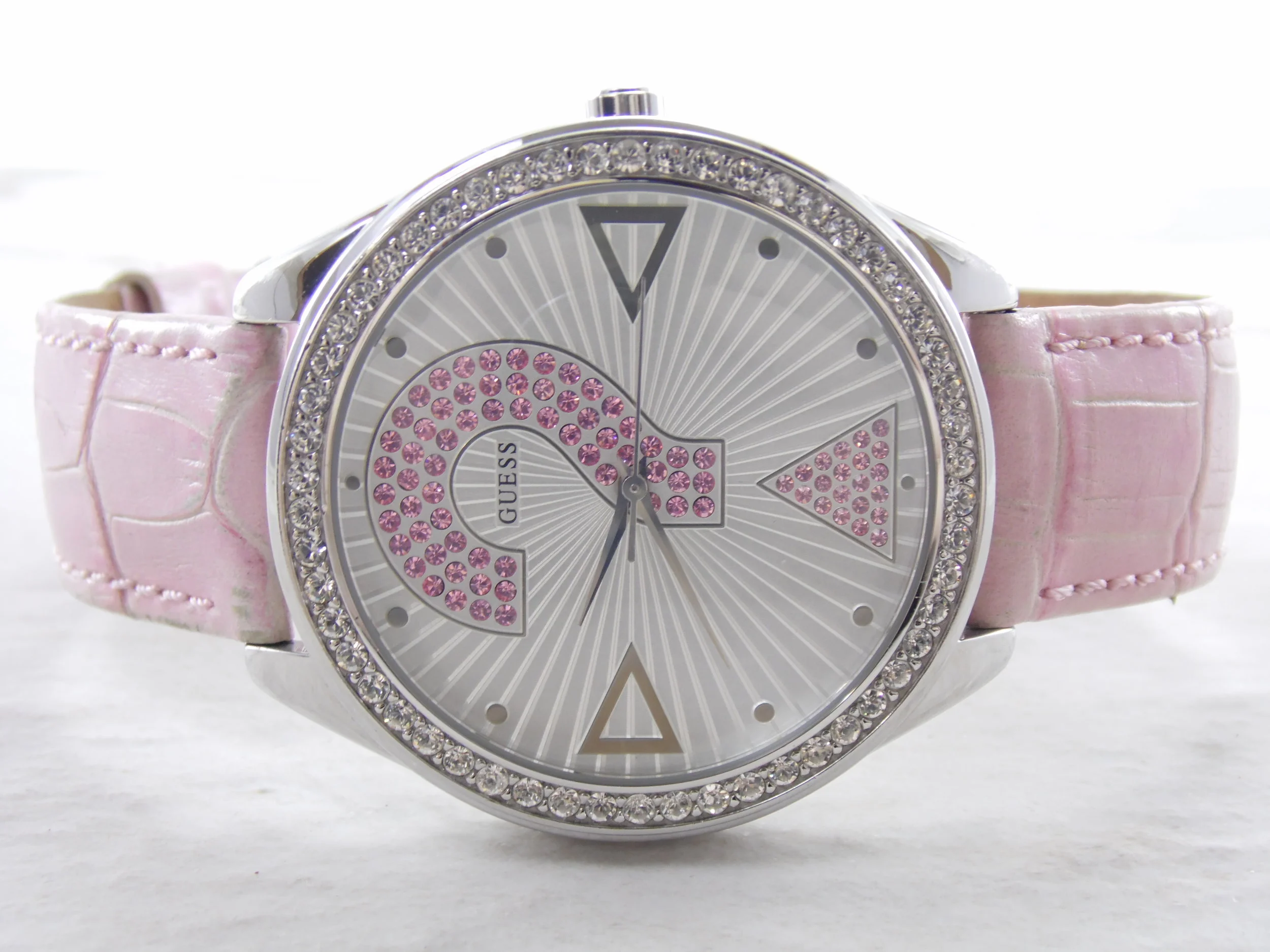 Vintage Womens Guess 20th Anniversary Edition Pink Cubic Zirconia Bezel Accent Leather Adjustable Watch