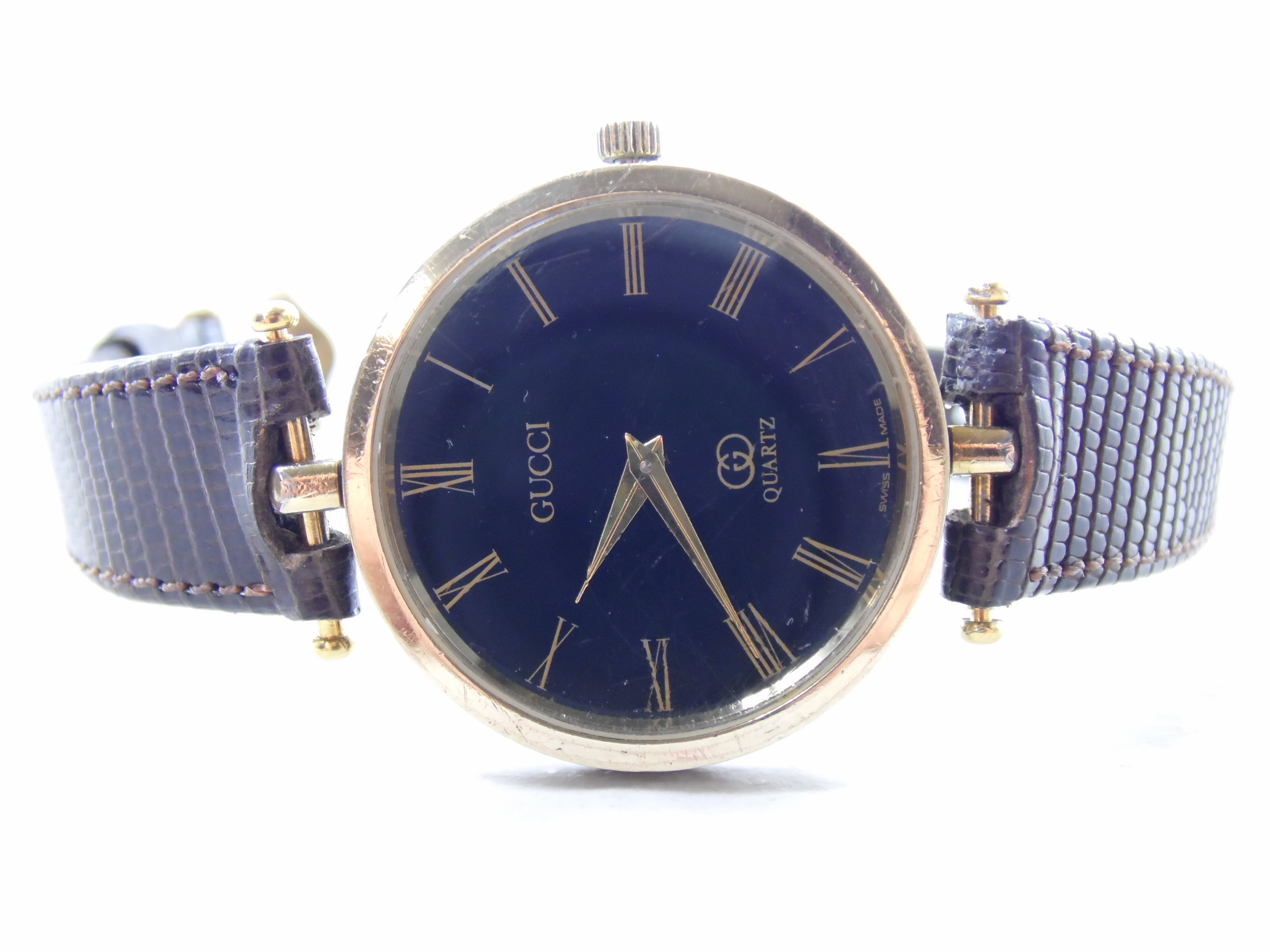 Vintage Womens Unisex Authentic Gucci 4.85 Black & Gold Swiss Made Watch Timepiece 579.001