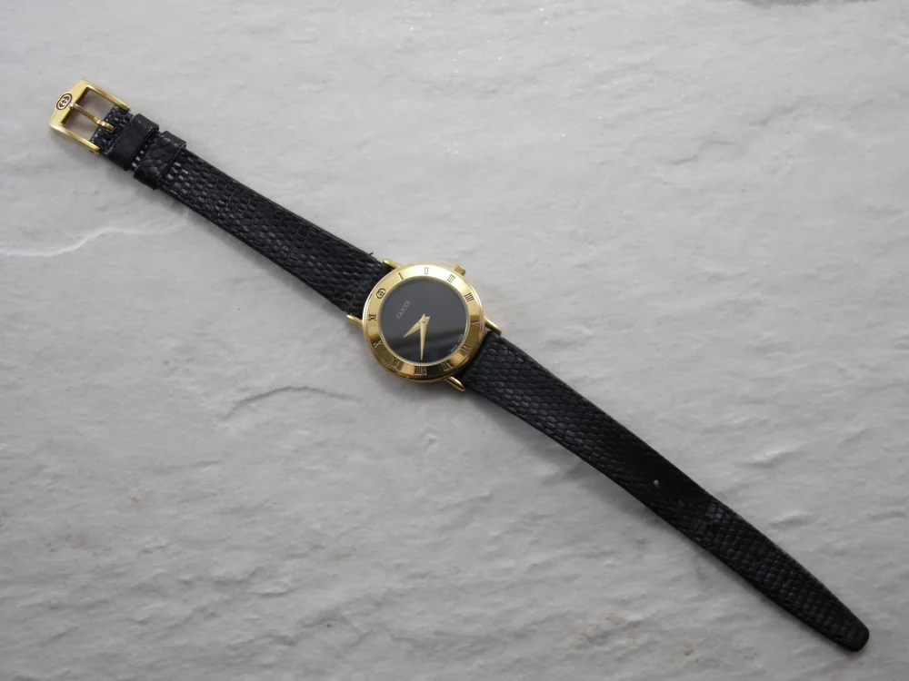 Vintage Real Authentic Gucci 3000.2.L Womens Ladies Roman
