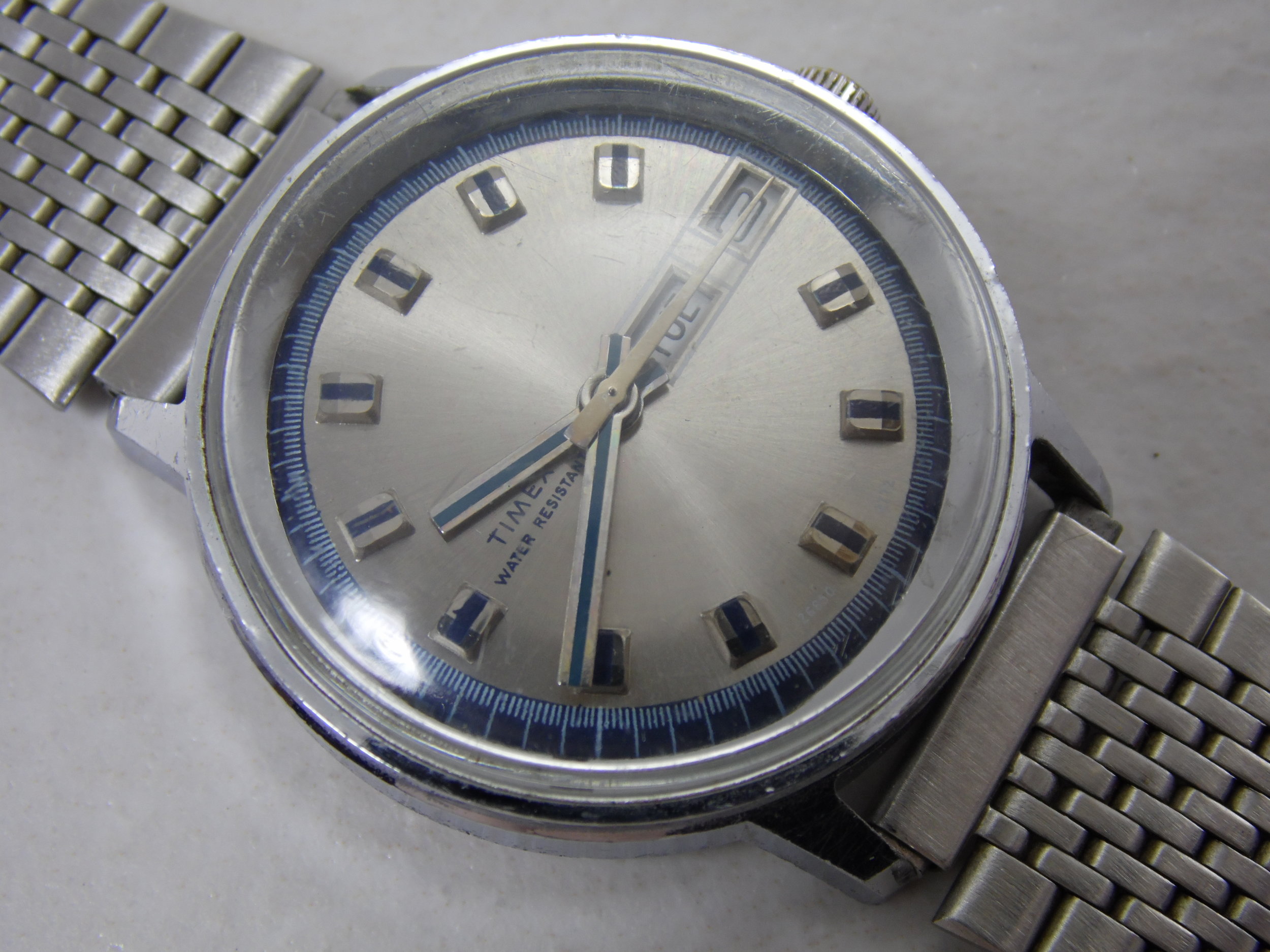 Rare Vintage 1960's Timex Day Date Blue & Silver Stainless Steel Mechanical Windup Mens Watch