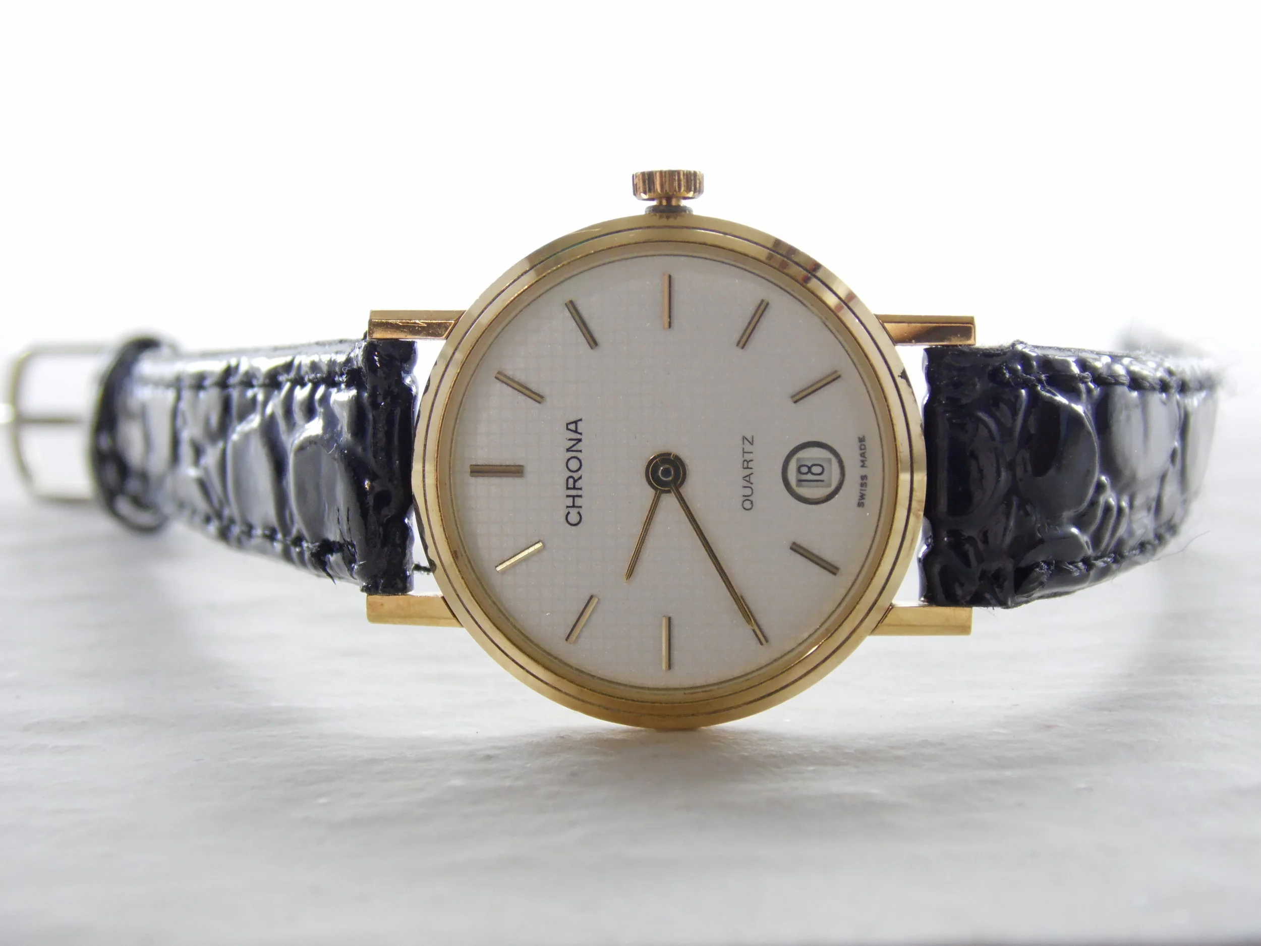 Vintage Chrona by Macy's Swiss Made Date Calendar Womens Watch