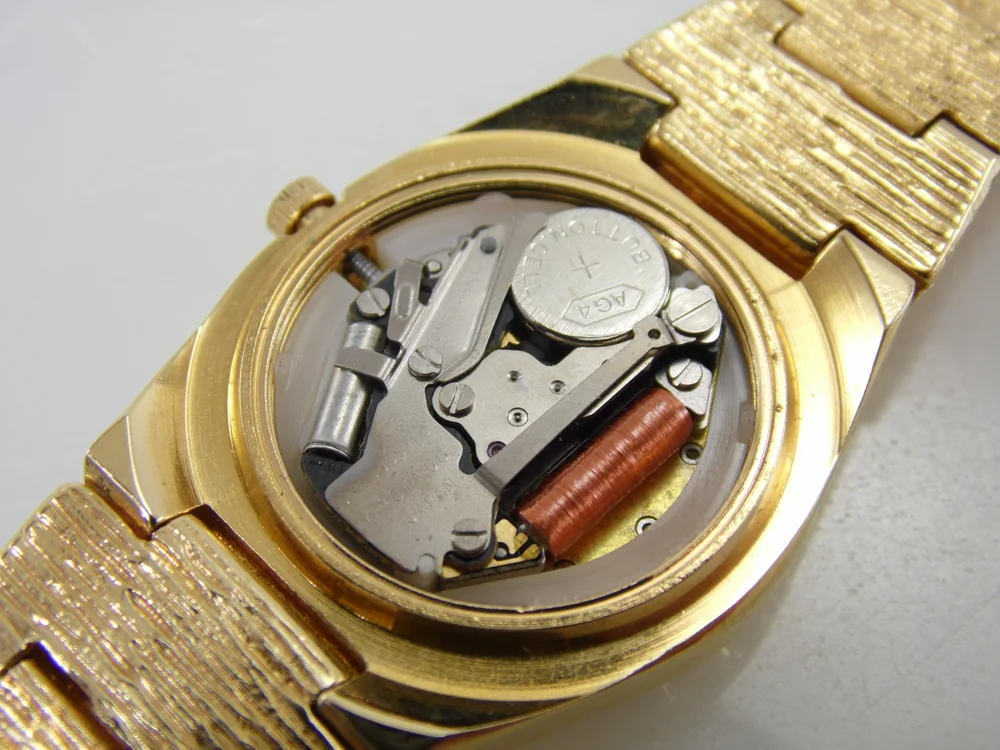 Vintage Elgin Black & Gold Nugget Simulated Diamond Crystal