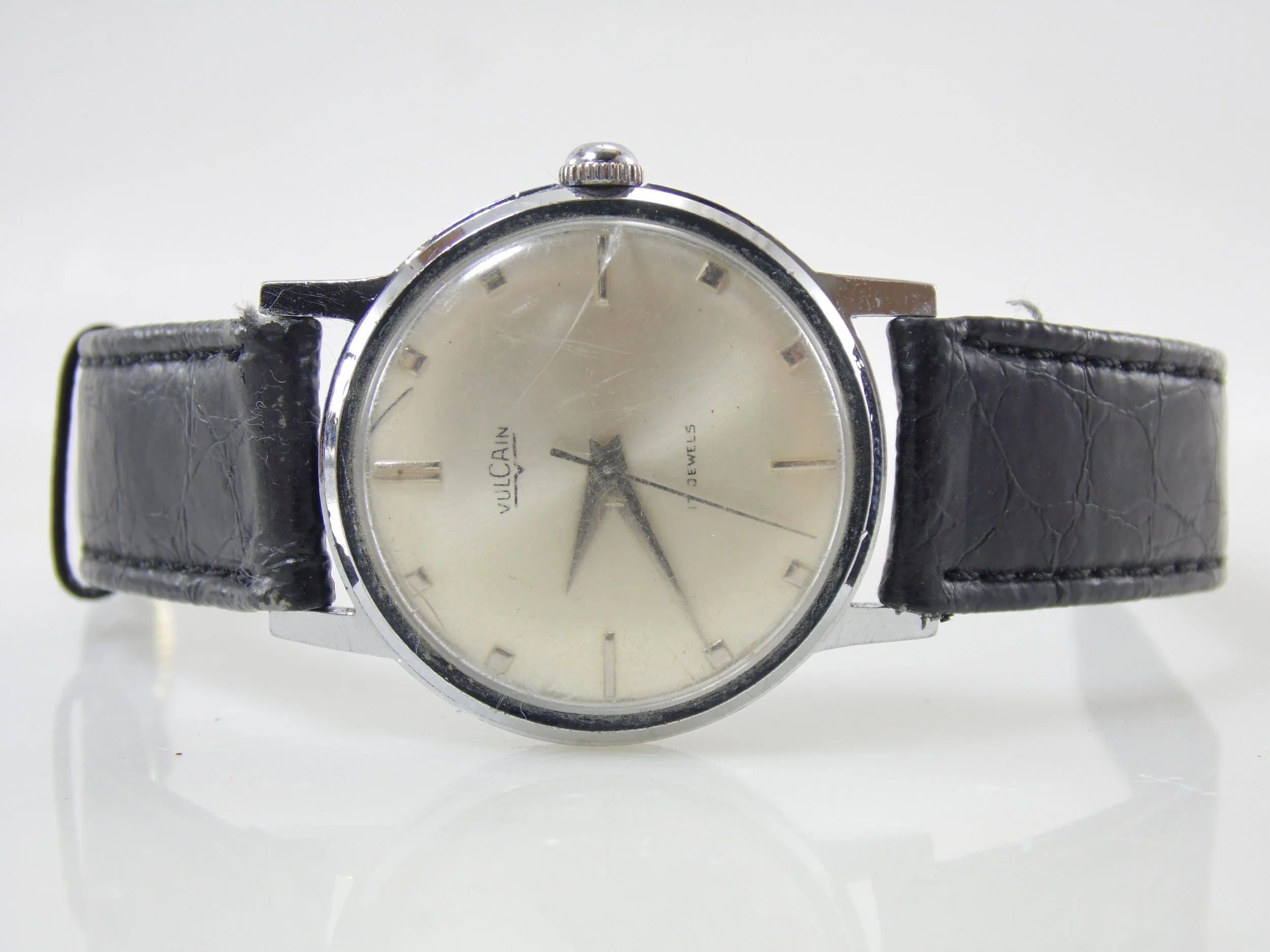 Rare Vintage 1960's Vulcain 17 Jewels Mechanical Windup Mens Swiss Made Watch for Parts or Repair AS 1686 Movement