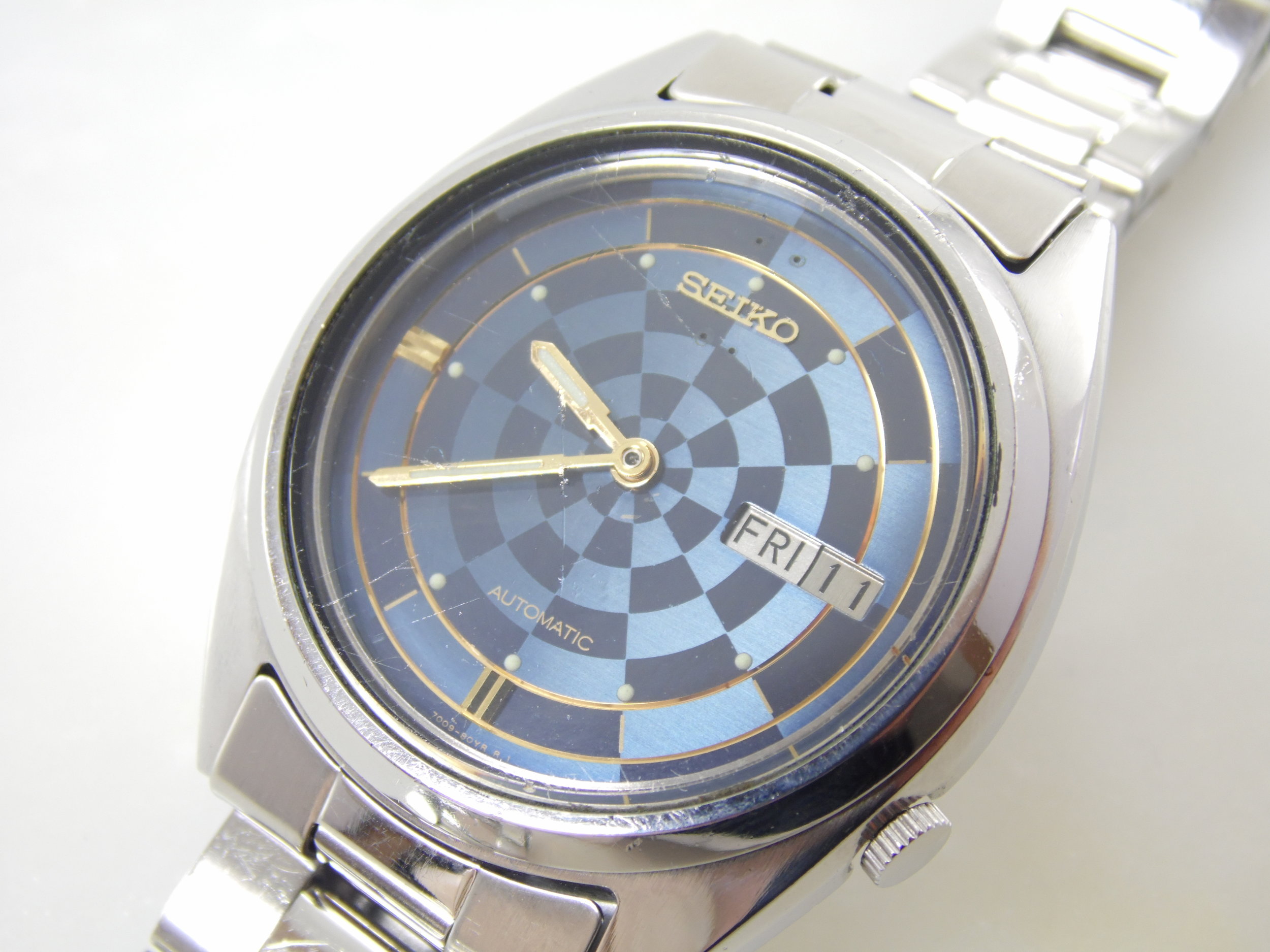 Rare Vintage Early 1990's Seiko 5 Automatic 17 Jewels Stainless Steel Blue Holographic Day Date Dial Mens Watch 7009A  