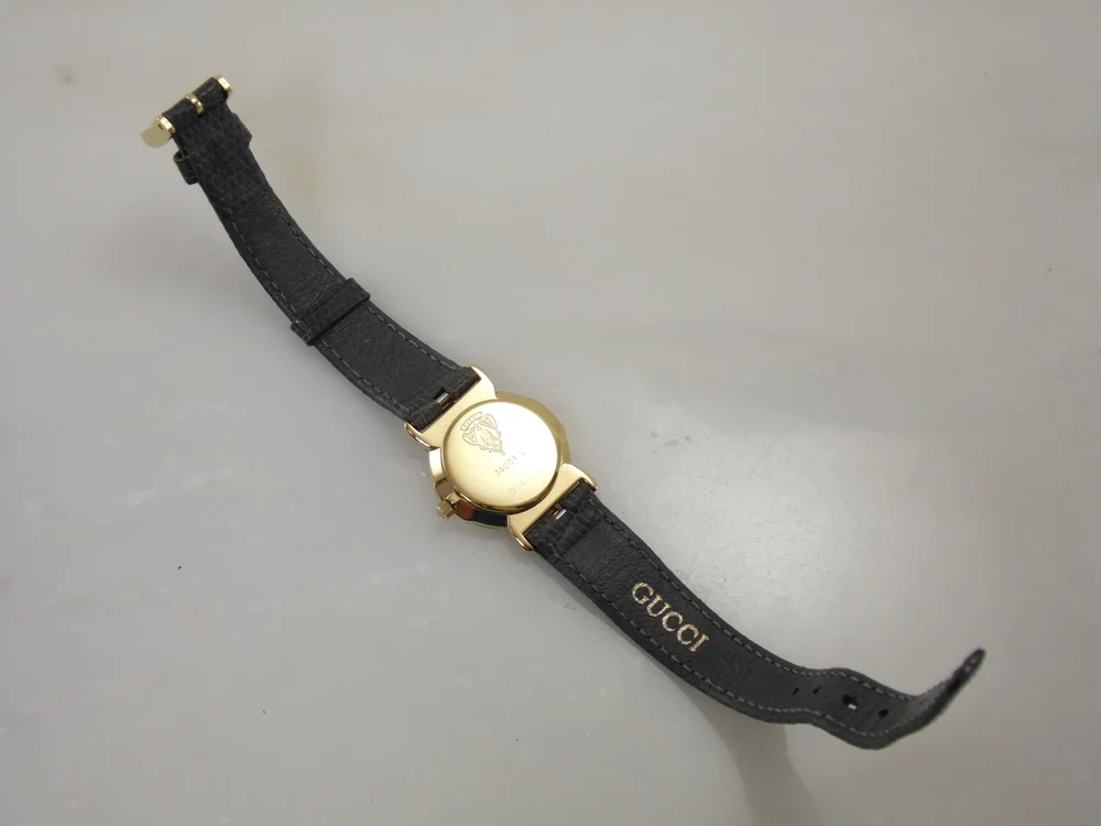 GUCCI グッチ　ヴィンテージ ラウンド　3400F ゴールド　レディース時計 Gucci 3400 F L Gold Round Ladies Watch - Etsy
