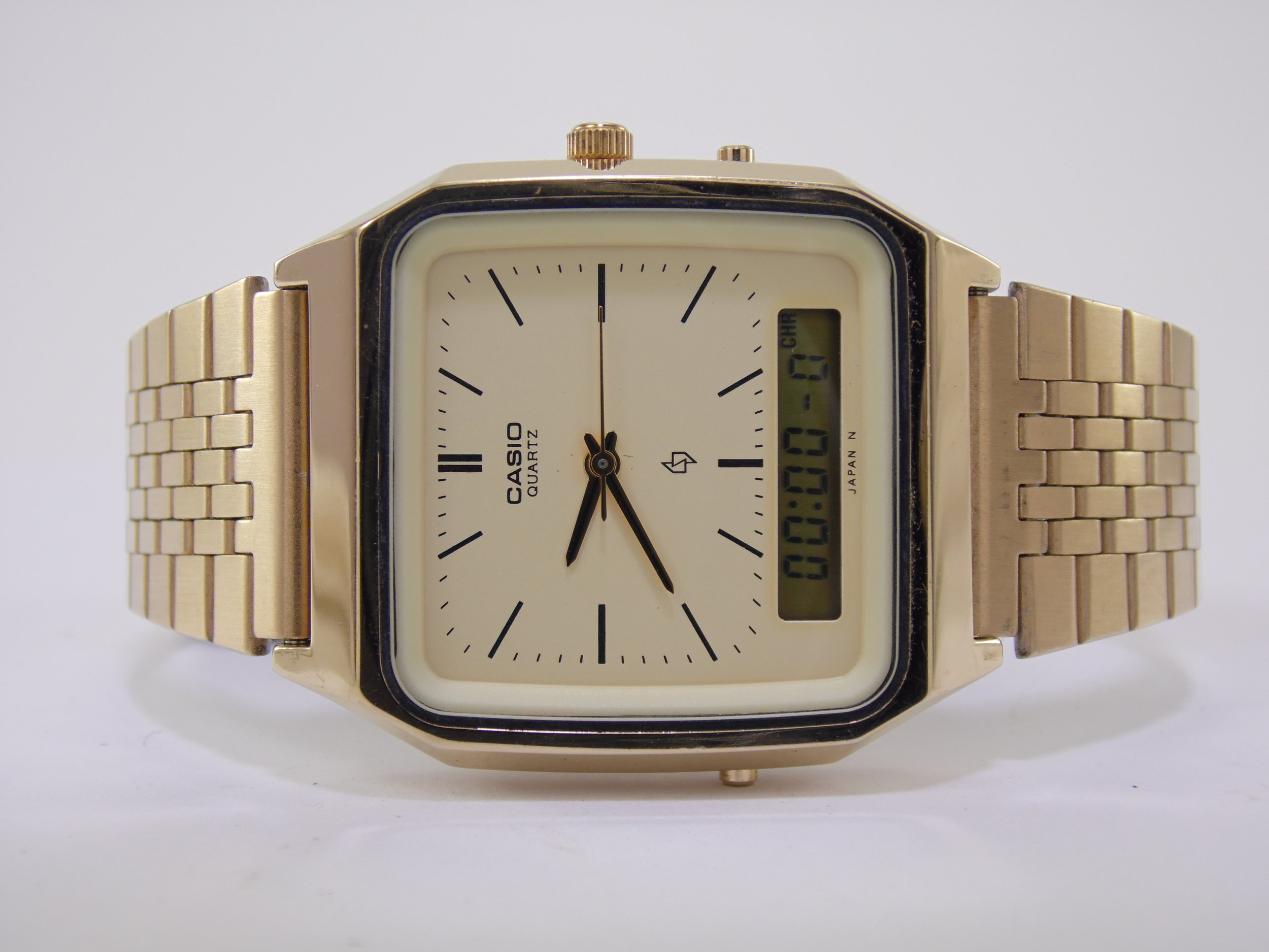 2 Vintage Gold & Silver Casio Stopwatch Alarm Calendar Mens Digital Analog Watches