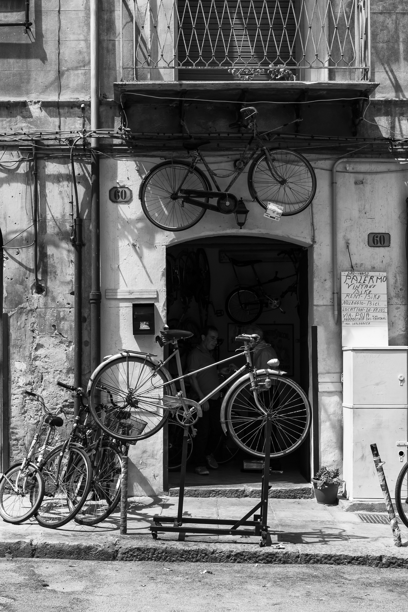 Bicycle repair shop, Palermo