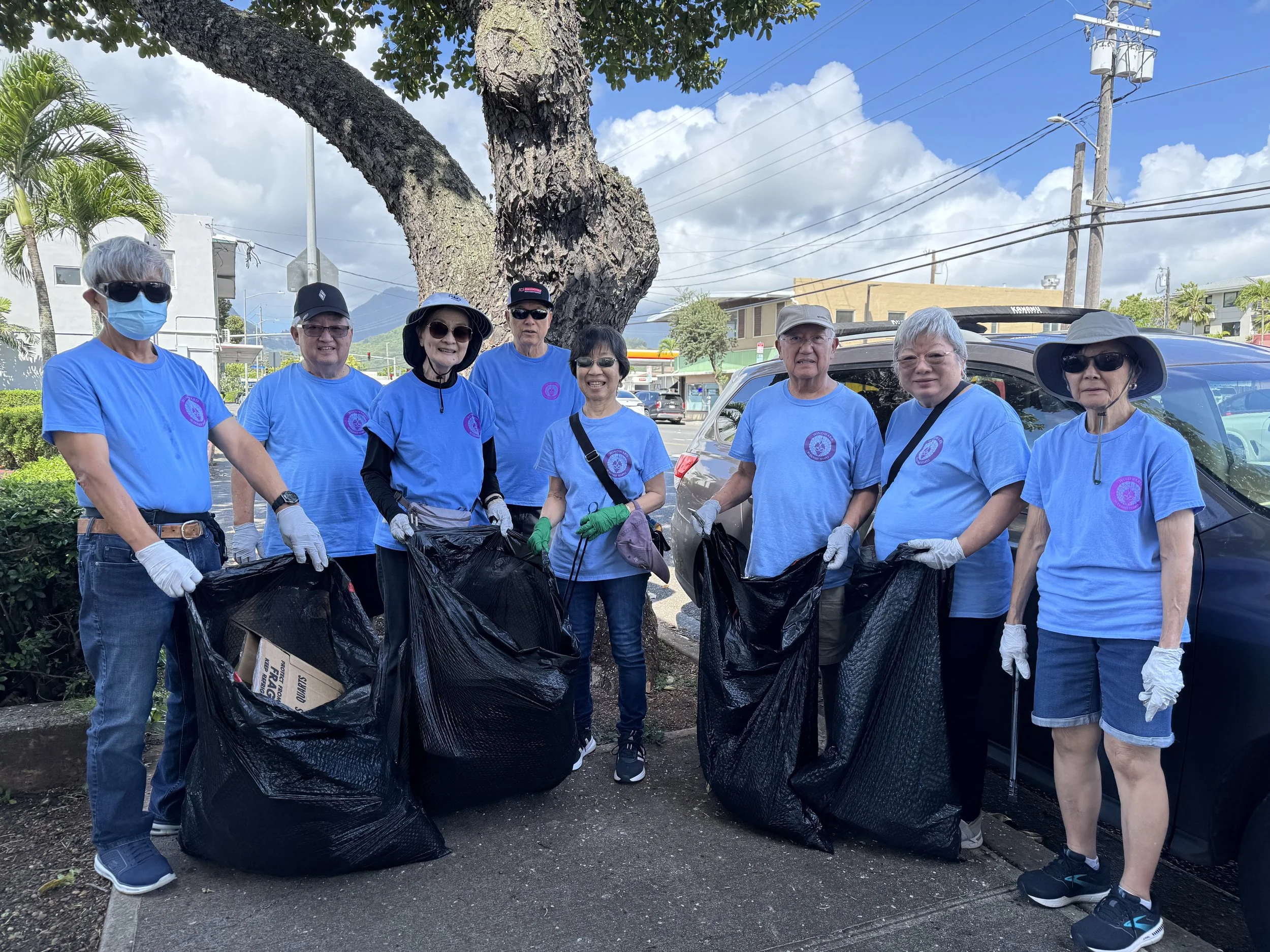 Annual Earth Day Kuulei Road Clean Up