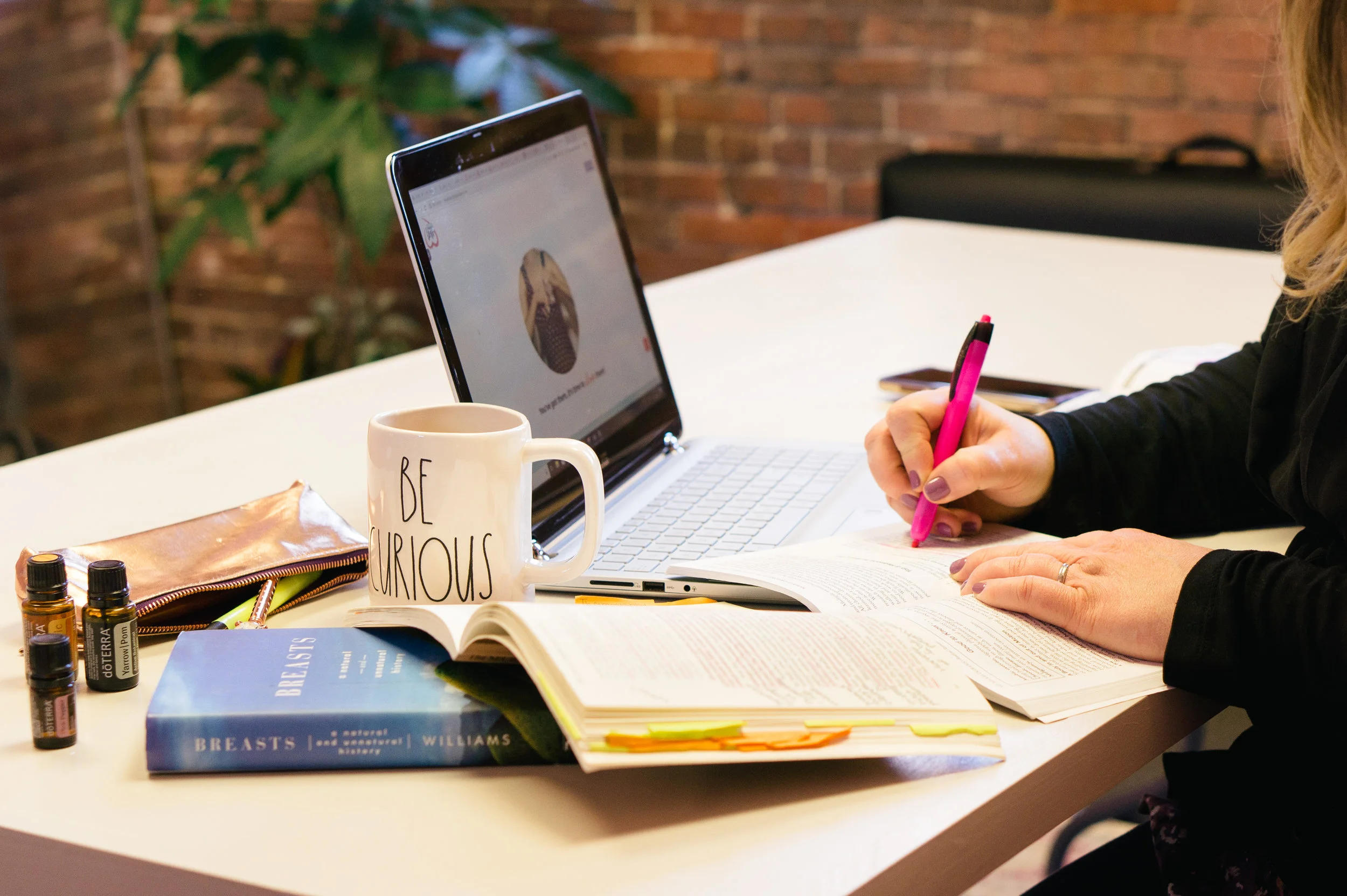 9 Steps to Create a Highly Successful Blog | Make money blogging, boost engagement, gain a following and more with these 9 tips for bloggers | Alexis the Greek