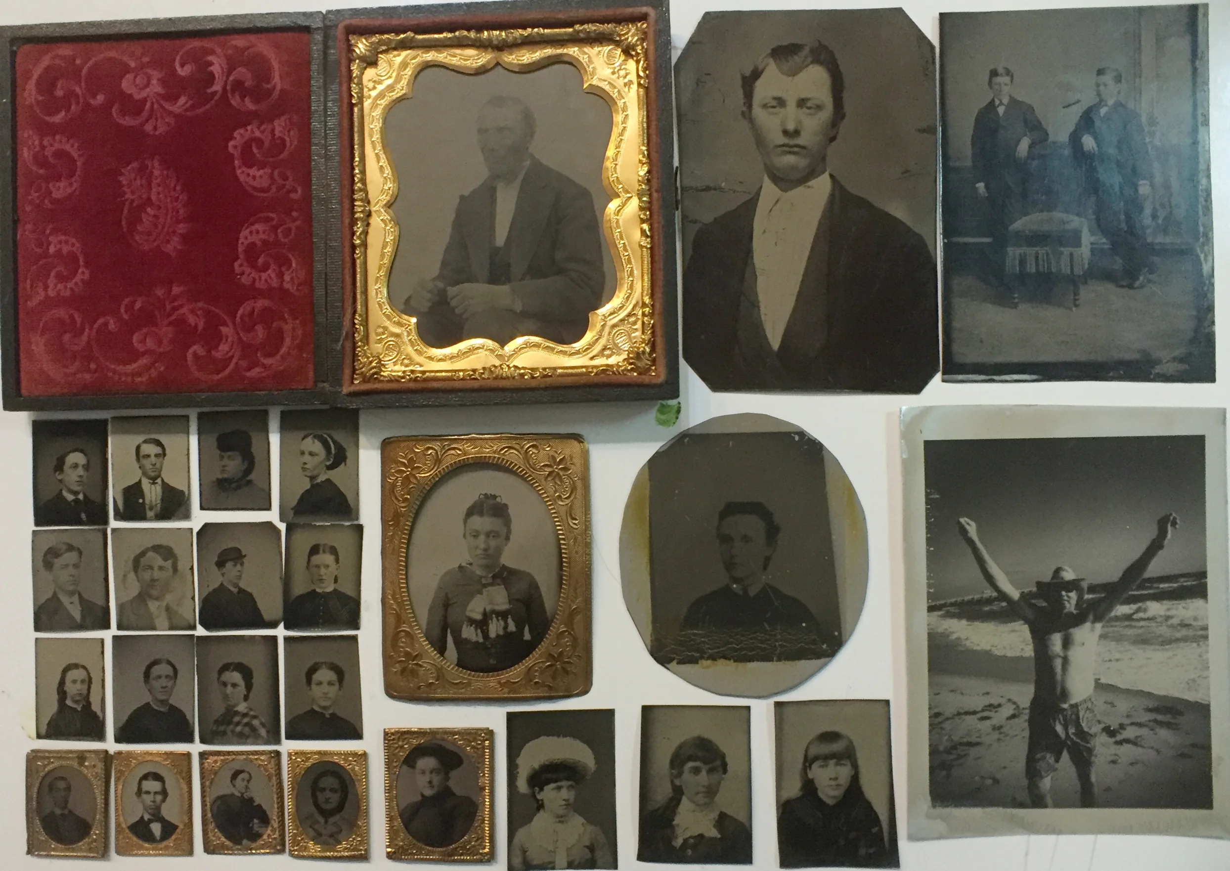 Small collection of my vintage tintypes and 2 made with the DASS™ system on aluminum plate.. the far right picture of Richard and the oval with a square image. The tinted WonderSauces are very friendly with the colors of the 1850 something tins.CE