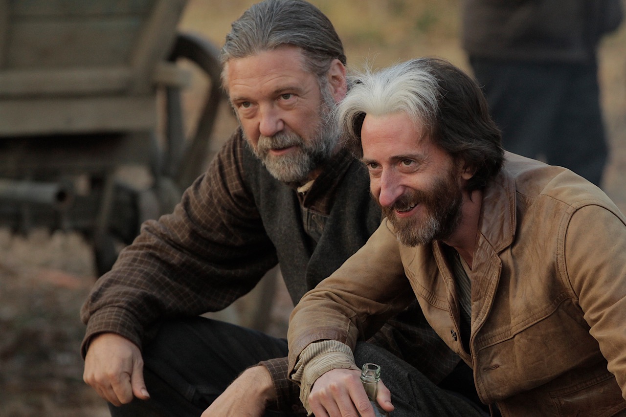 'HATFIELDS & MCCOYS' Dir: Kevin Reynolds