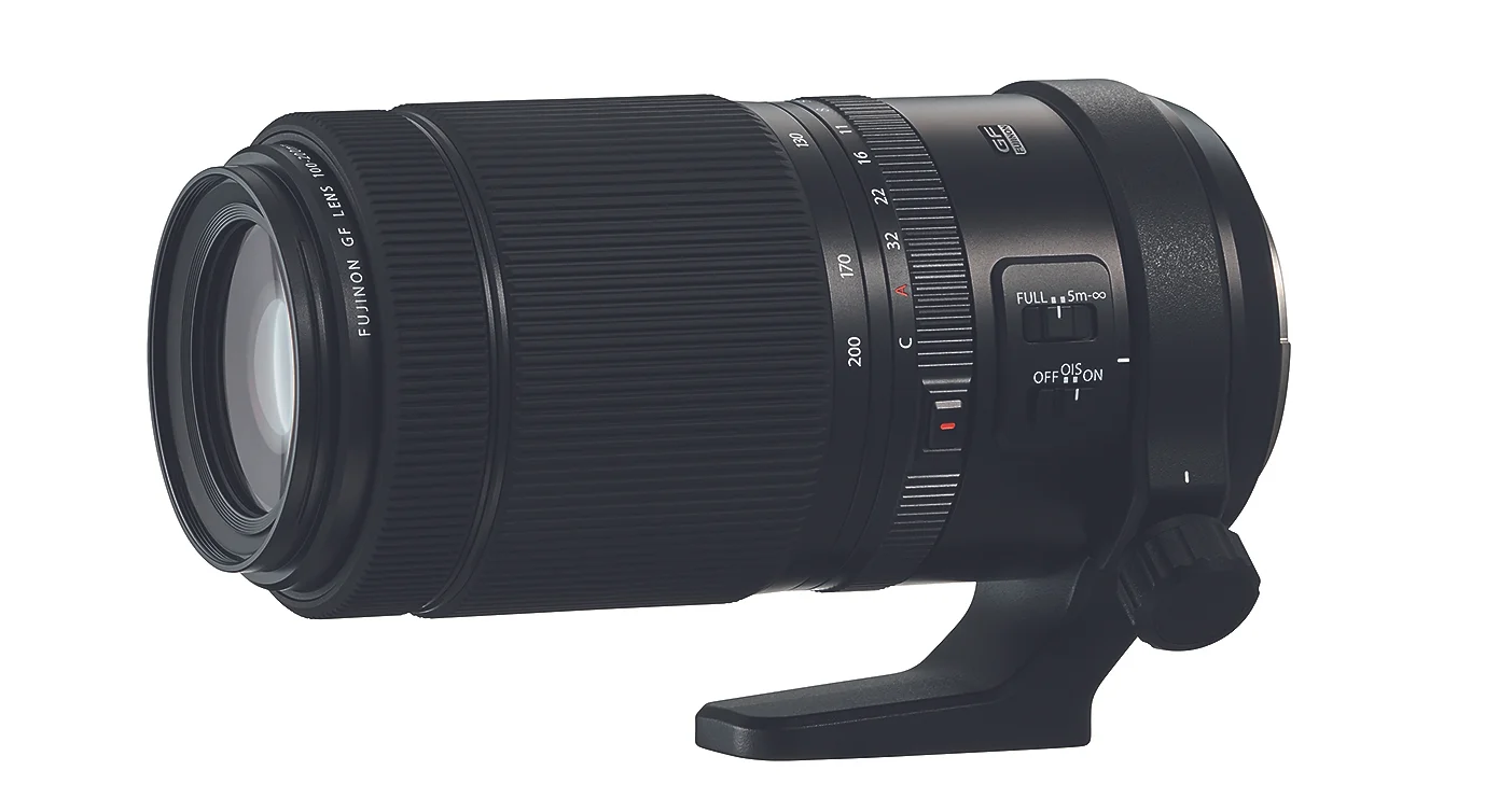 05_GF100-200mm_Oblique_03.jpg