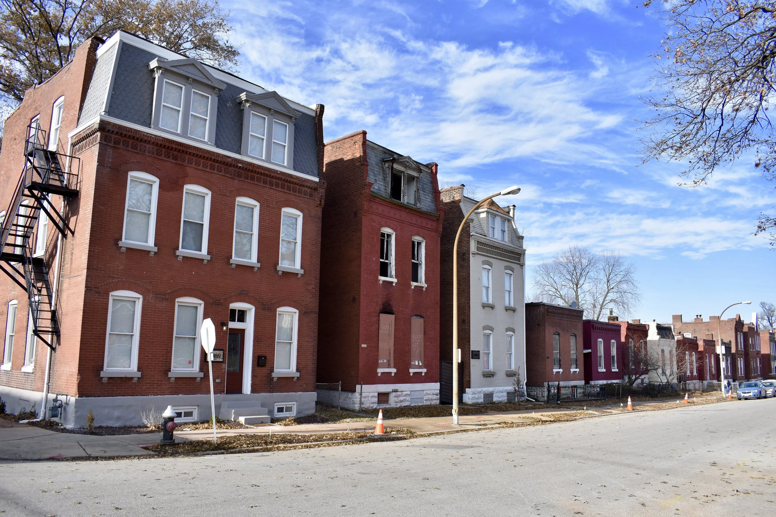 Marine Villa homes along Wisconsin Ave.