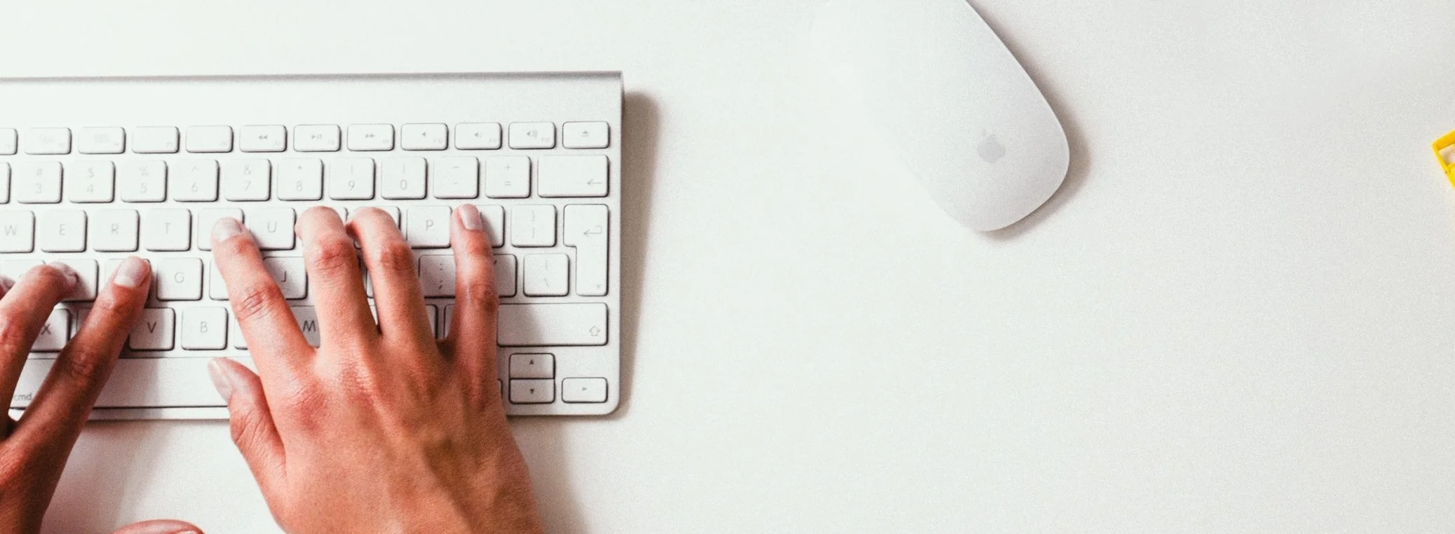 desk-keyboard-typing-8264.jpg