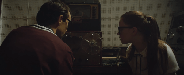 160 - The Vast of Night loves radio