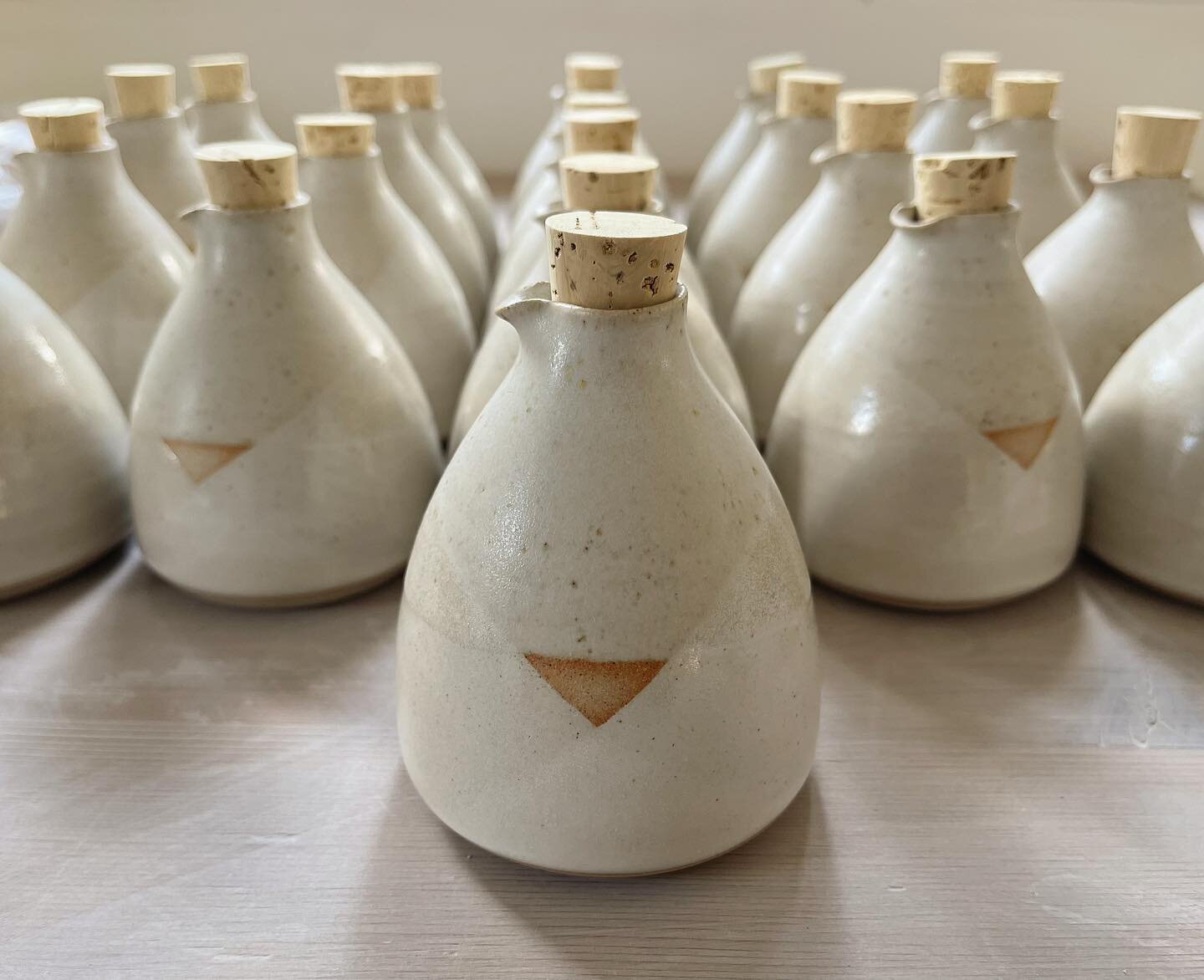 Oil jugs, new &amp; exclusive to @toast 

(Available later this year 🎄)

#toastbeing #modernceramics #inthestudio 
#potterylife #womeninceramics #studiopottery #potterylove #rustichome #simpleandstill #craftsposure #craftsofinstagram #allthebeautifu