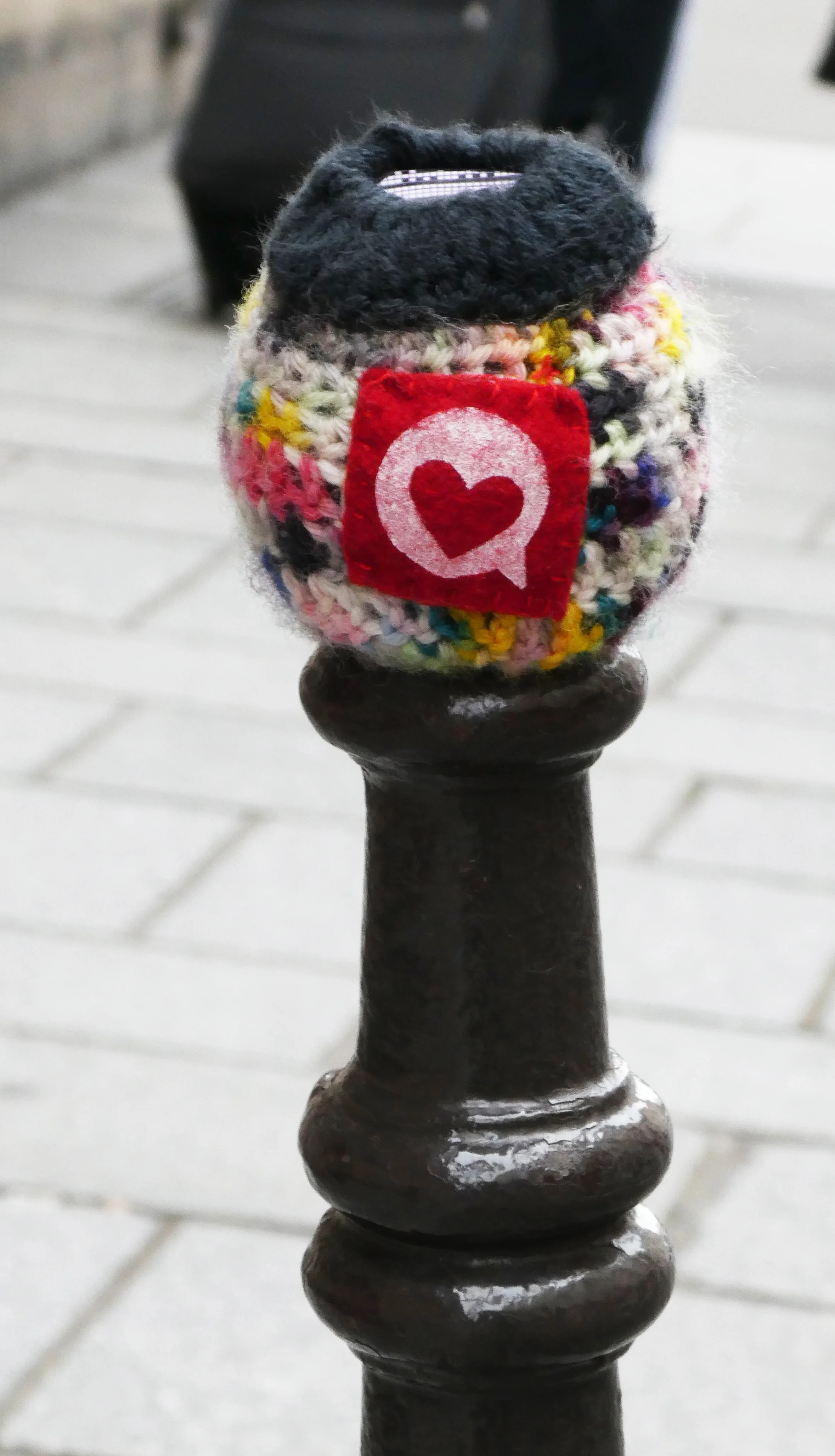 P1000335 crochet ball.jpg
