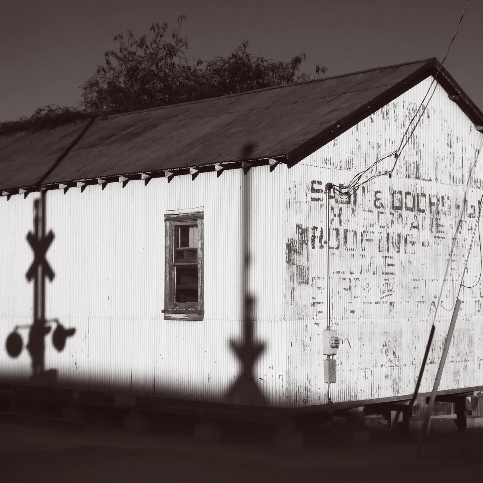 P1000742building rr crop.jpg