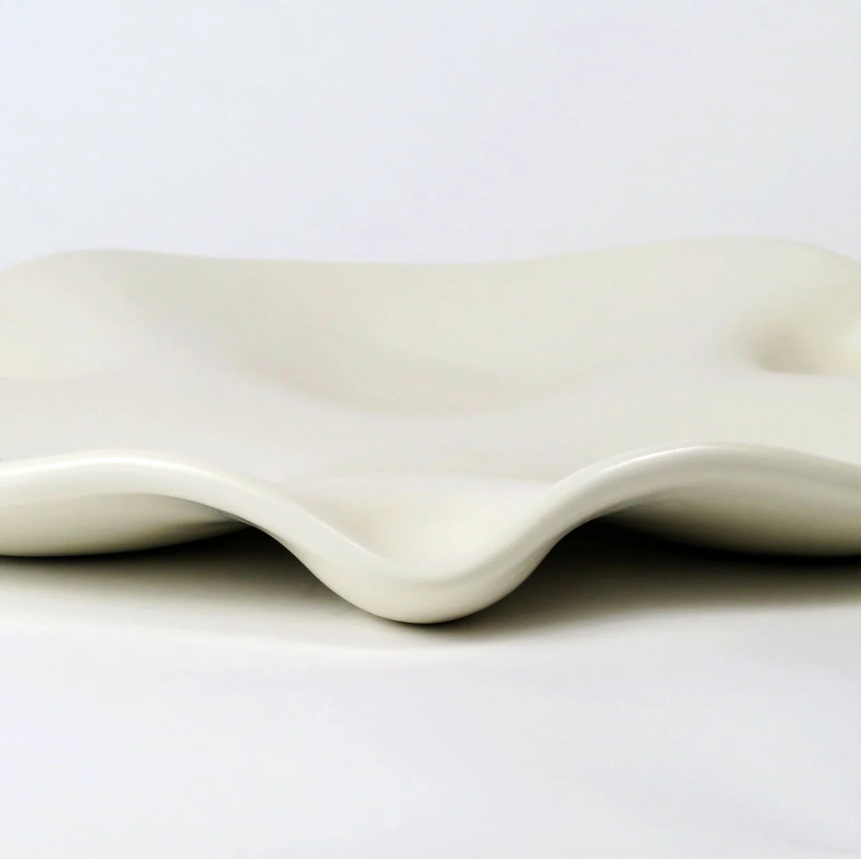 porcelain-handmade-platter-c-stoll-detail.jpg