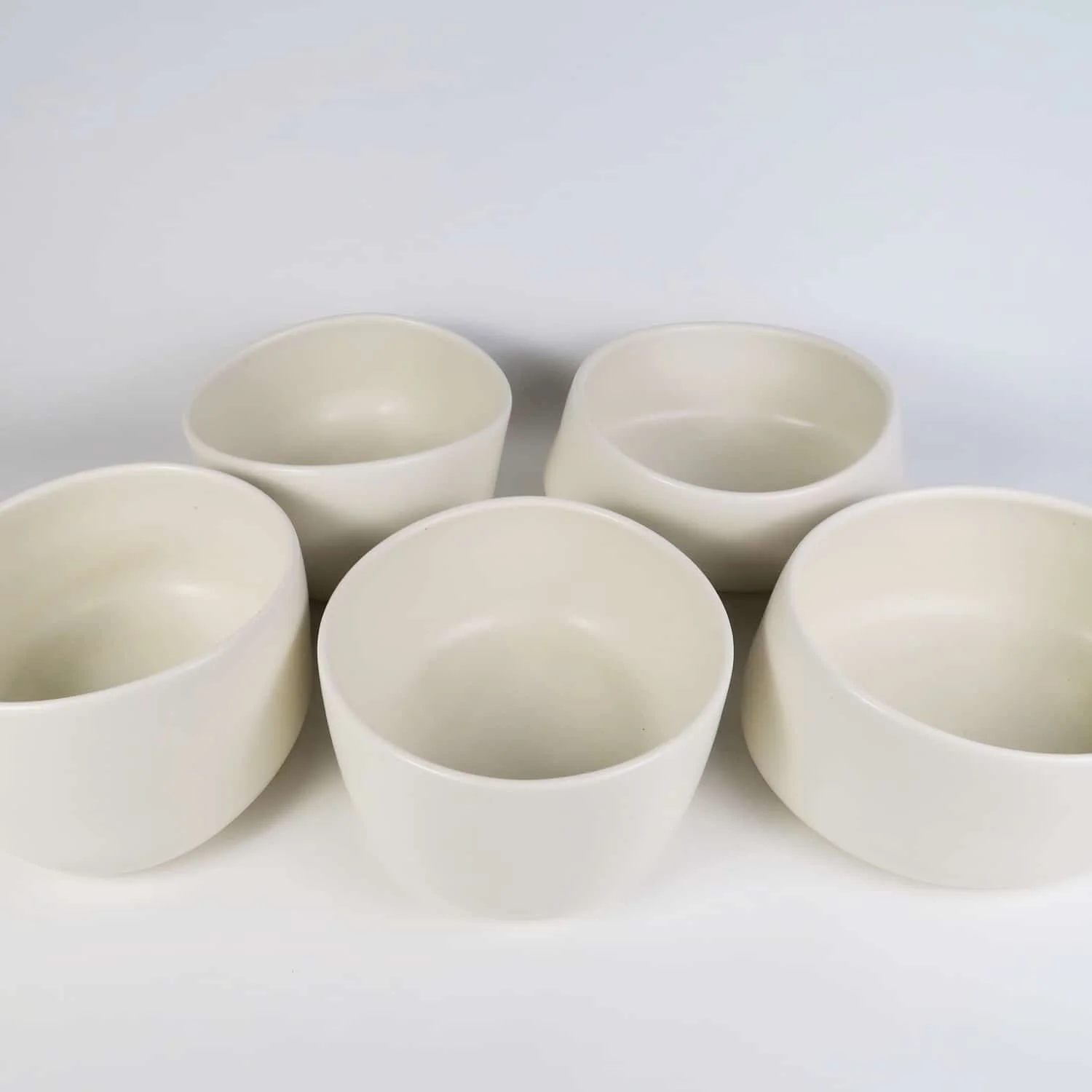 oval_serving_bowl_luscious_porcelain_group.jpg