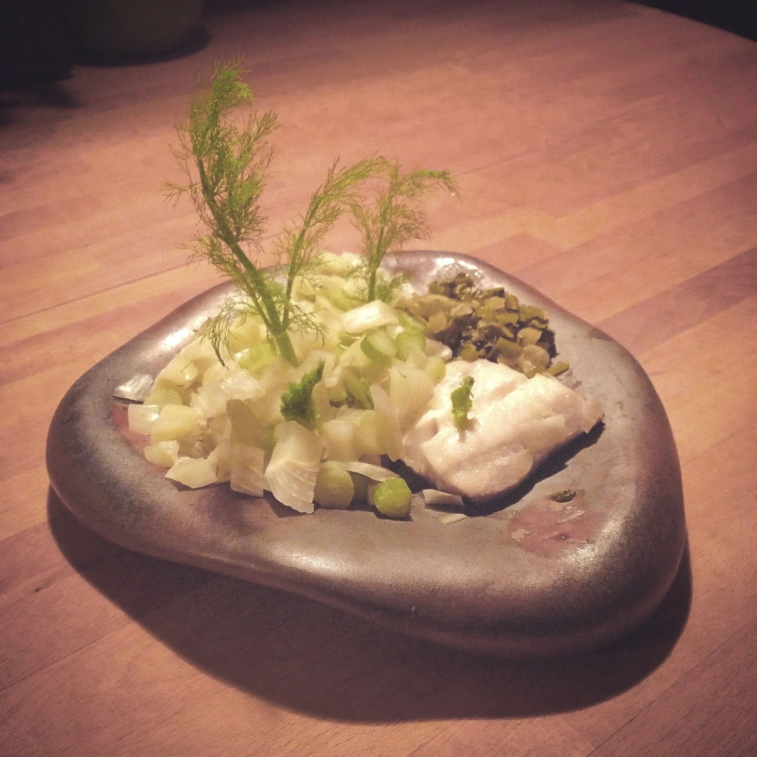 dark-cloud-plates-fish-1.jpg