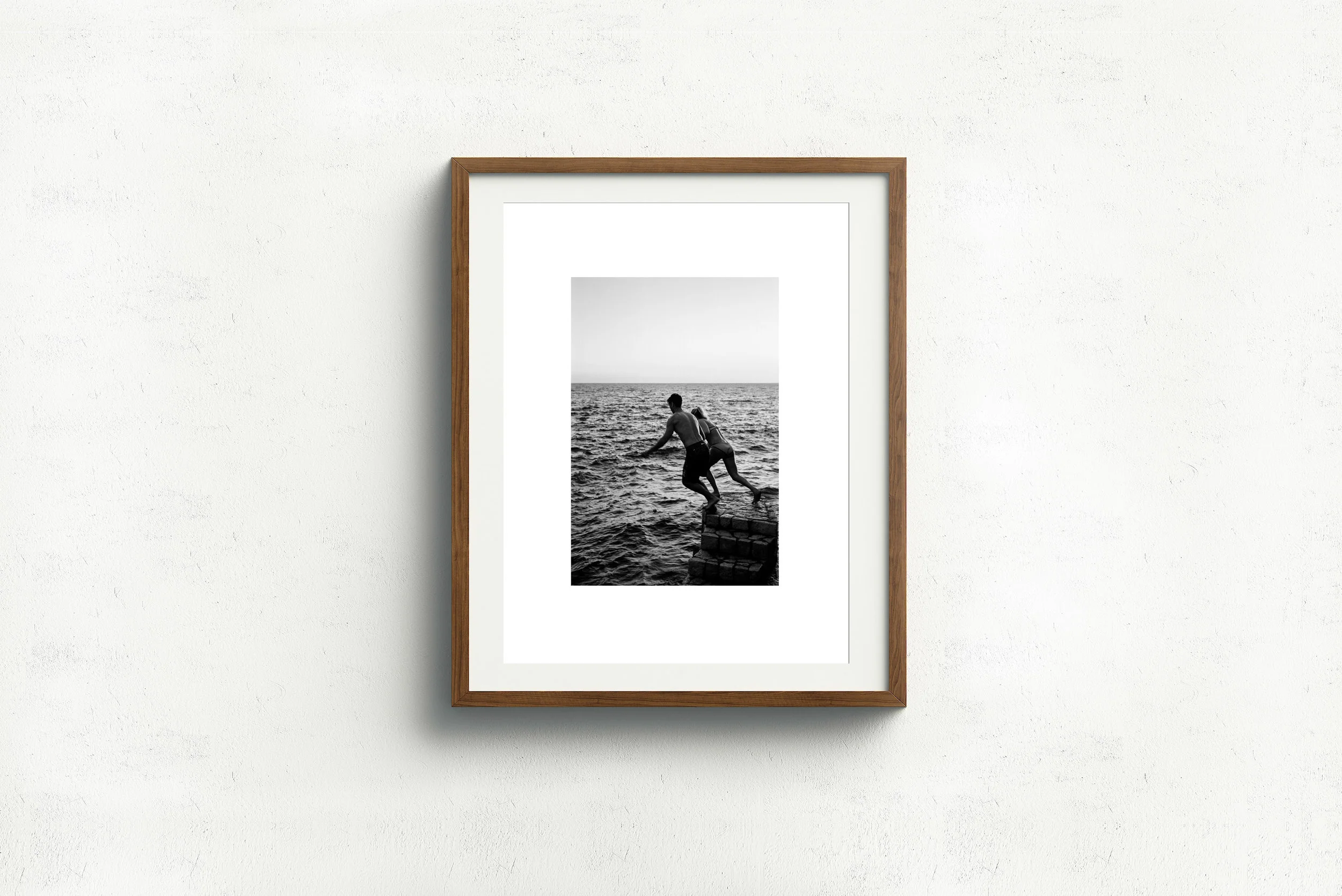 jamaica_couple_walnut_frame.jpg