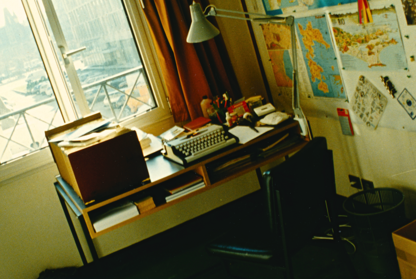 WRITING DESK, KEESING STUDIO, PARIS, 1989