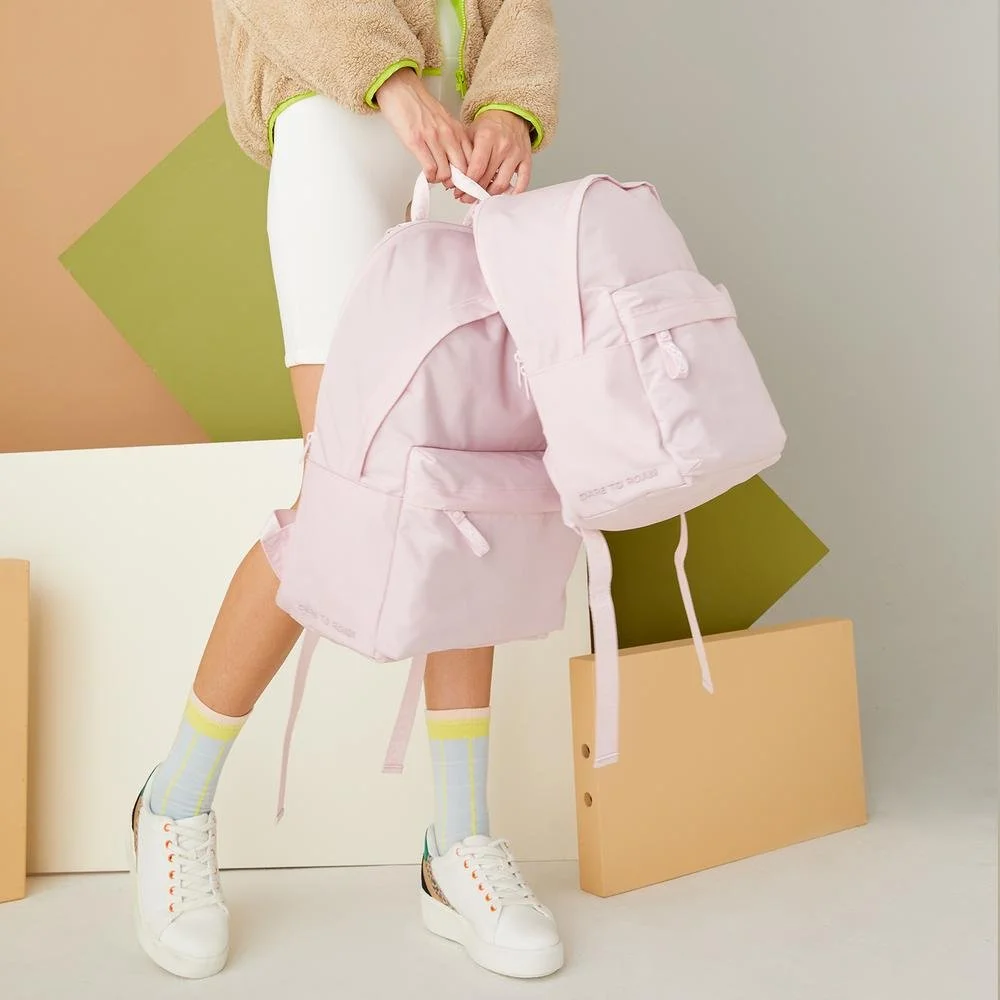 05_Pearl_Adult_Kids_Lifestyle_1000x_crop_center.jpeg