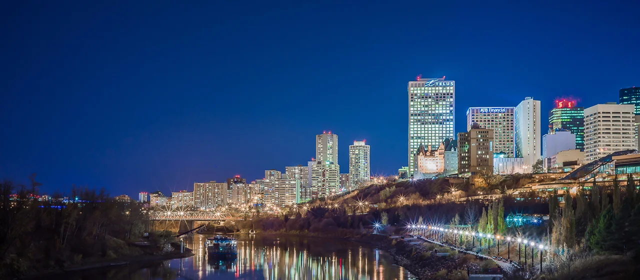 yeg night.jpg
