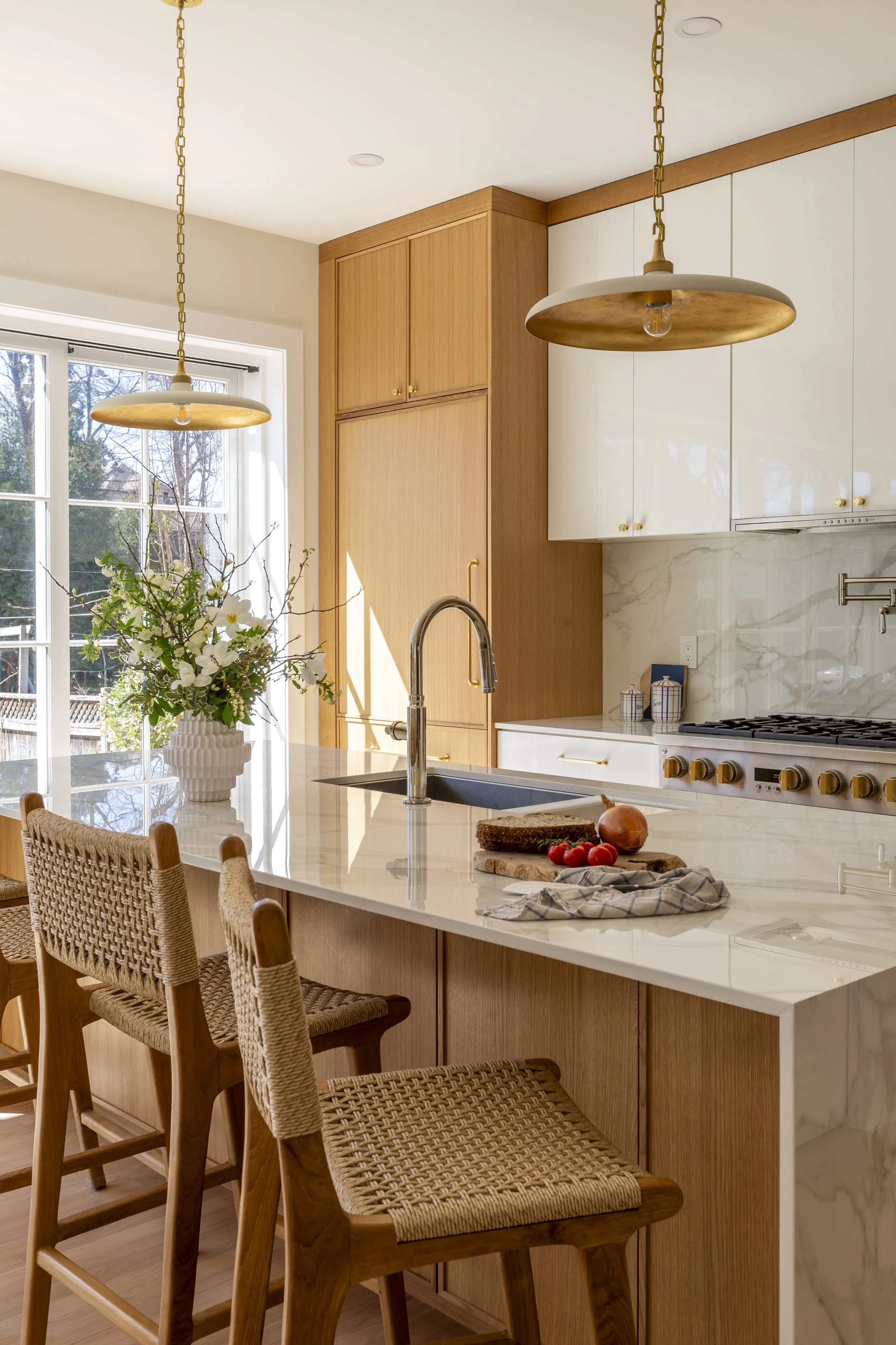 Gordonhurst-montclair-new-jersey-kitchen-modern-pendant-island..jpg
