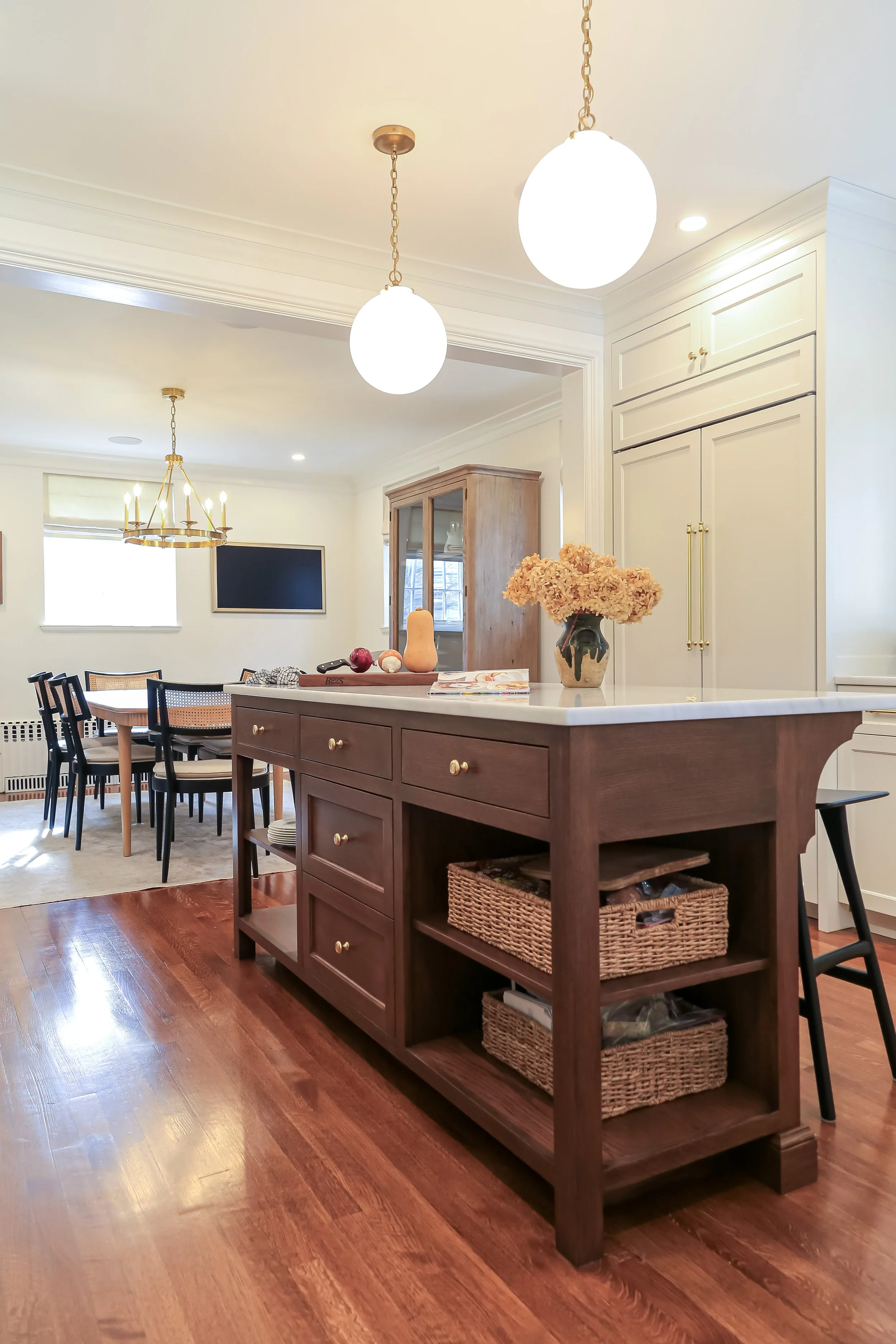 Short-Hills-NJ-kitchen-Julieta-Alvarez-Interiors-island-vintage.jpg
