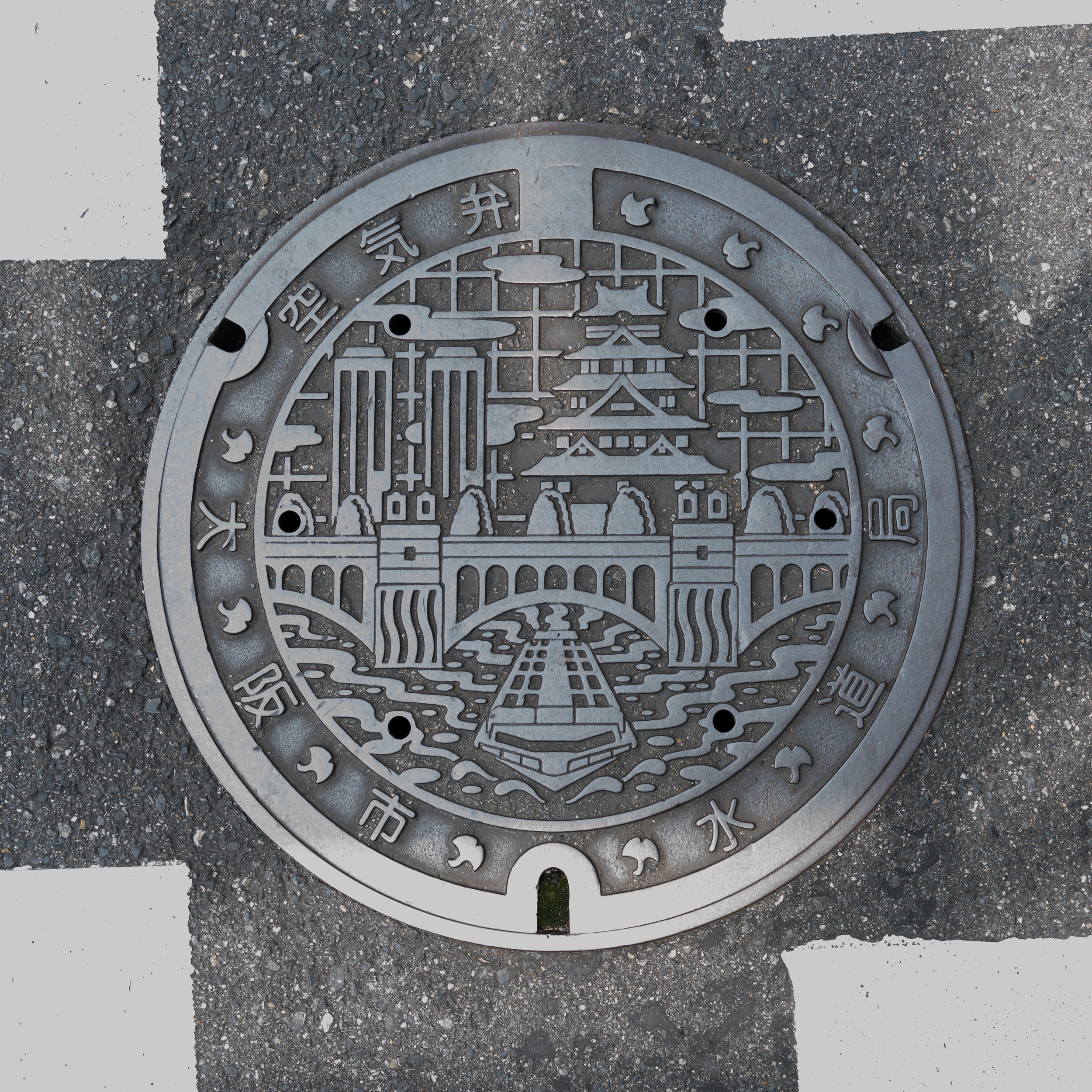Japan_Manhole-9.jpg