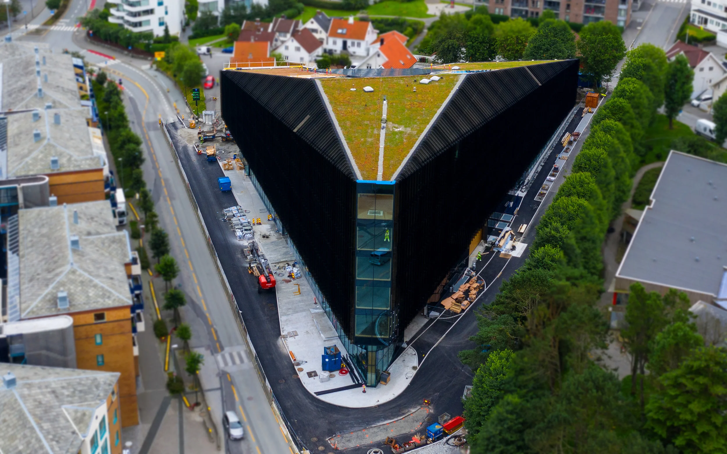 NÆRMER SEG FERDIGSTILLELSE: Slik ser Finansparken ut i august 2019. Foto: 3D4D.no