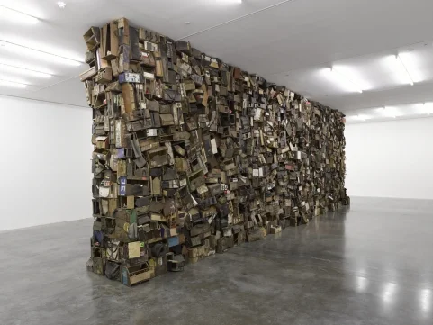 Ibrahim Mahama, Non-Orientable Nkansa , 2017, Mixed media, Dimensions variable, Photo: White Cube (George Darrell)