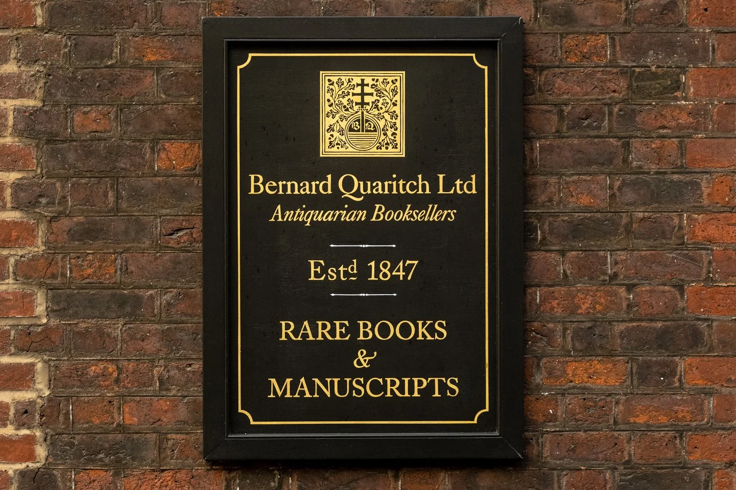  signwriter, hand painted lettering, hand lettering, traditional signwriting, gold leaf lettering 