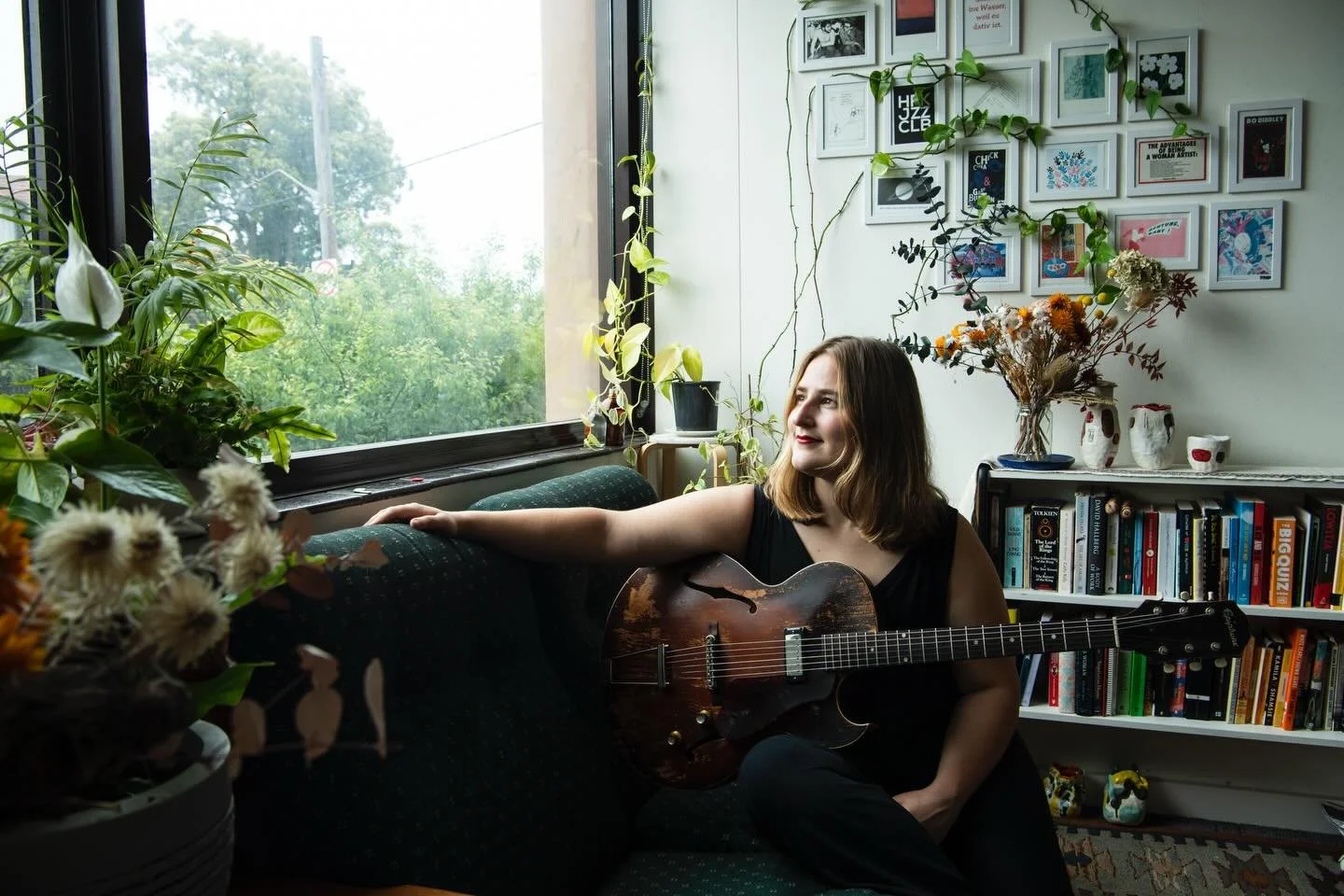 The second single &lsquo;The Needling&rsquo; from upcoming album &lsquo;Redleaf&rsquo; by the Hilary Geddes Quartet is out tomorrow!

Australian guitarist, Hilary Geddes is a code-switcher and will be familiar to some from the visceral world of rock,